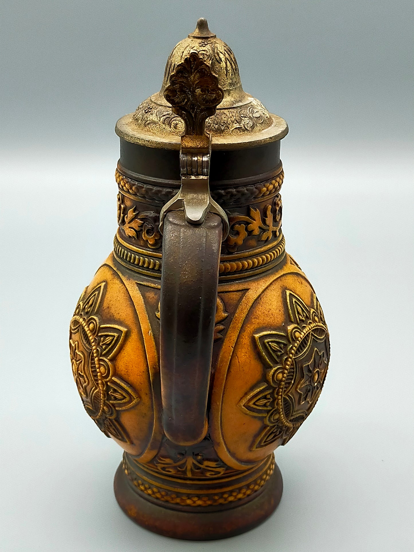 Rustikaler Gerz W. Germany Krug Detailreicher Schenkkrug mit Zinndeckel