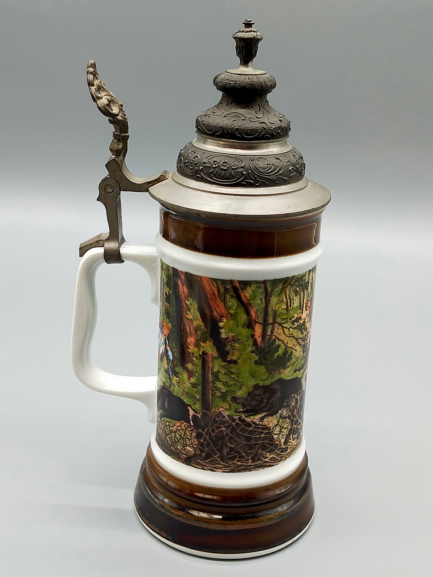 Rastal Bierkrug von 1977 – Detailreiches Jagdmotiv mit Zinndeckel