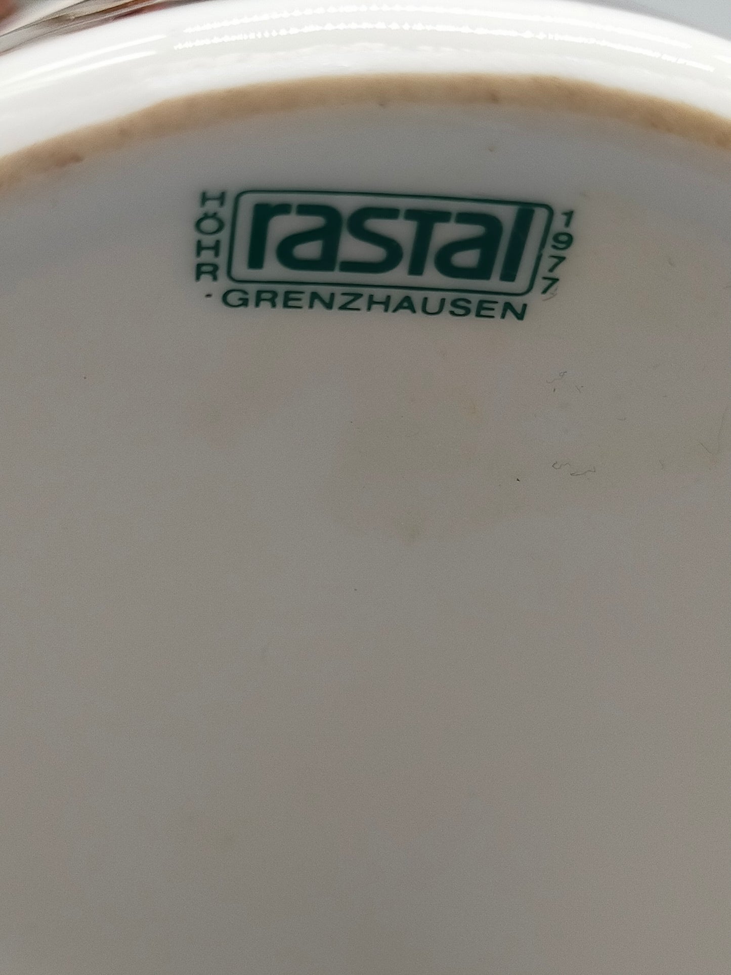 Rastal Bierkrug von 1977 – Detailreiches Jagdmotiv mit Zinndeckel