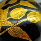 Asiatische Lackdose mit Golddekor Elegante Schmuckdose mit Lotusmotiv