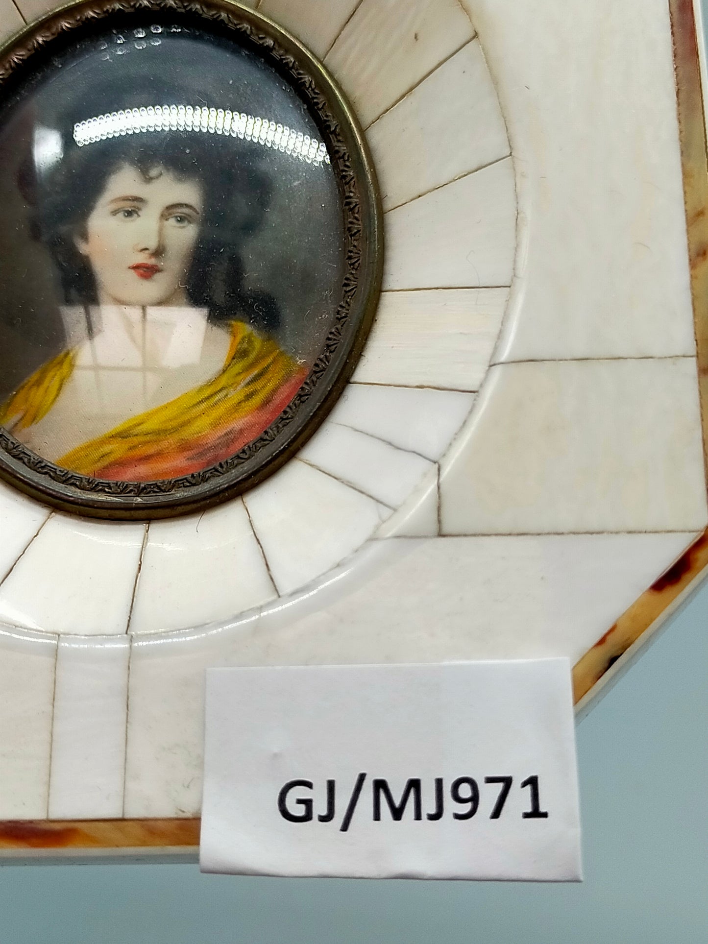 Englische Schule (XIX) Elegantes Damenportrait Miniaturgemälde