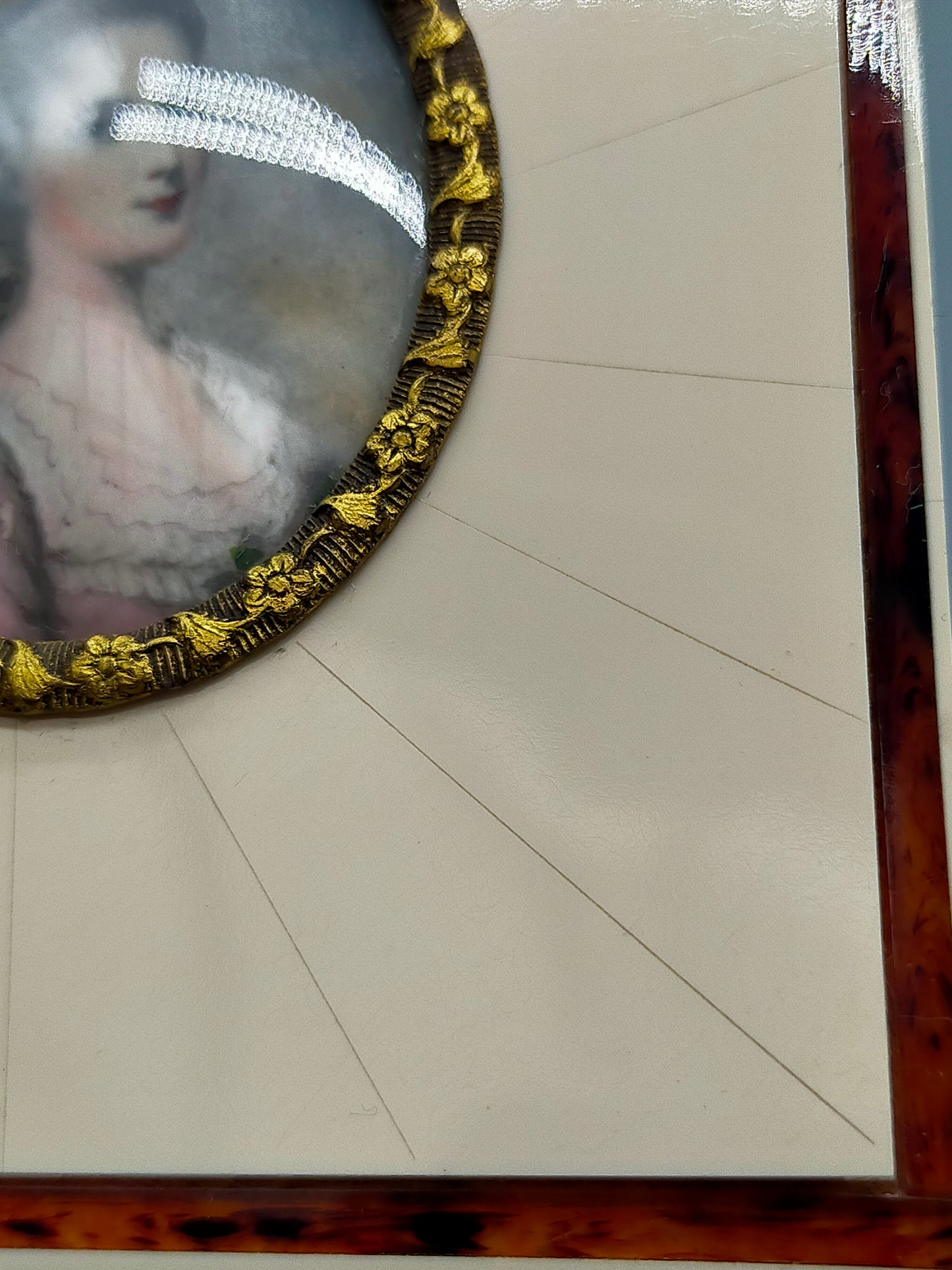 Französische Schule (XVIII) Edles Damenportrait Miniatur Gemälde