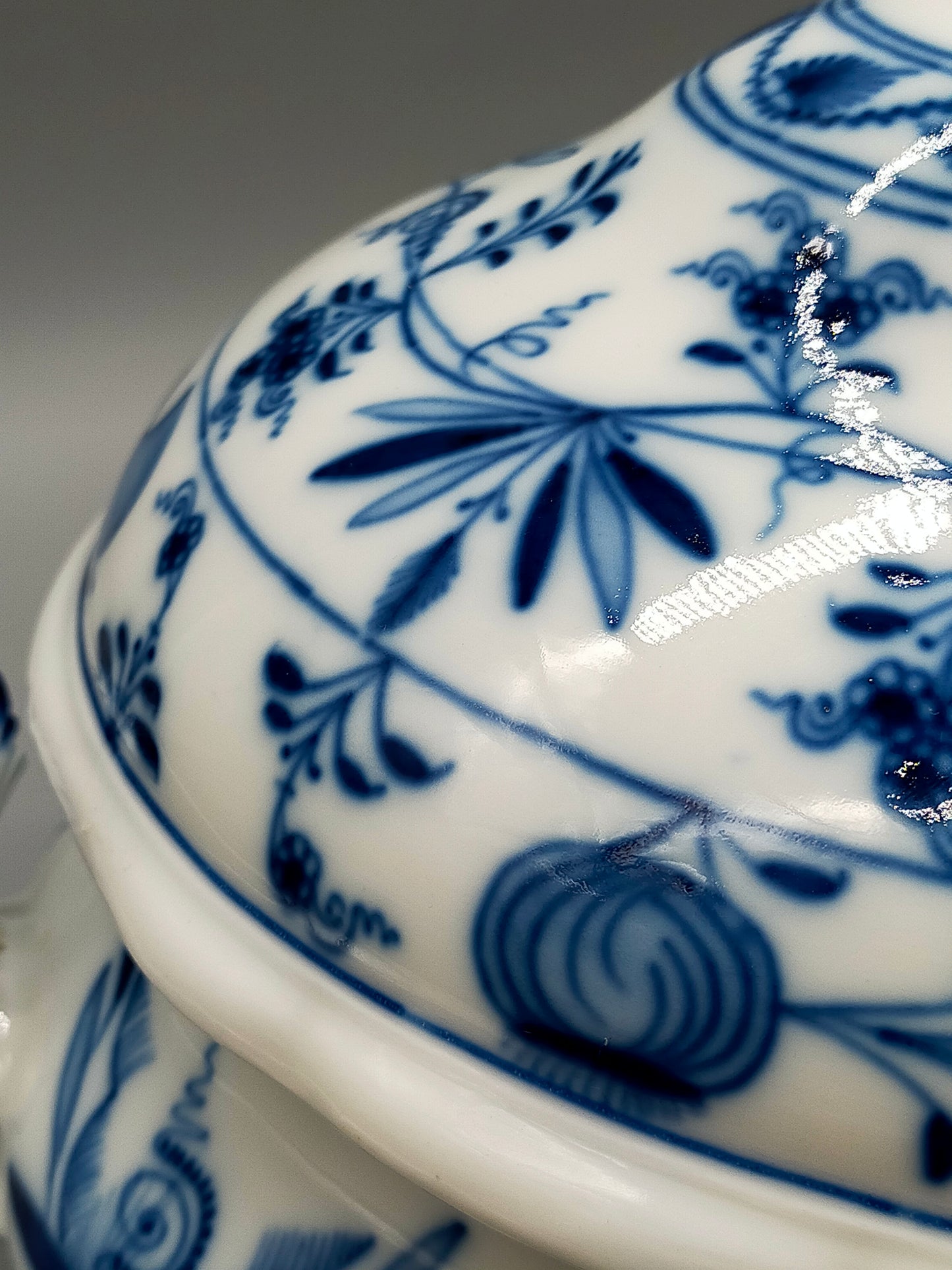 Klassische Meissen Große Deckelterrine Elegantes Zwiebelmuster