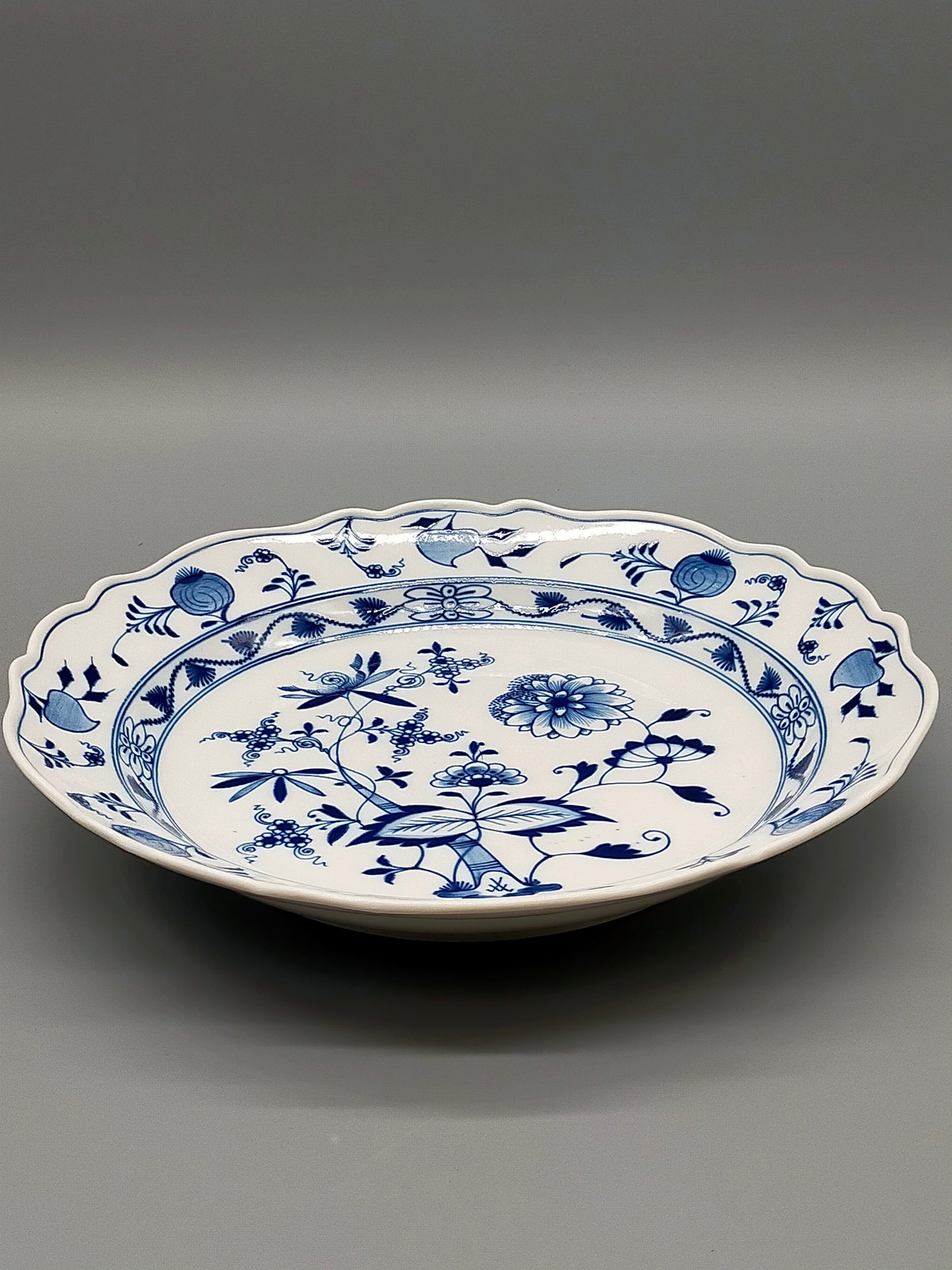 Meissen Zwiebelmuster Servierteller – Edles Meissener Porzellan