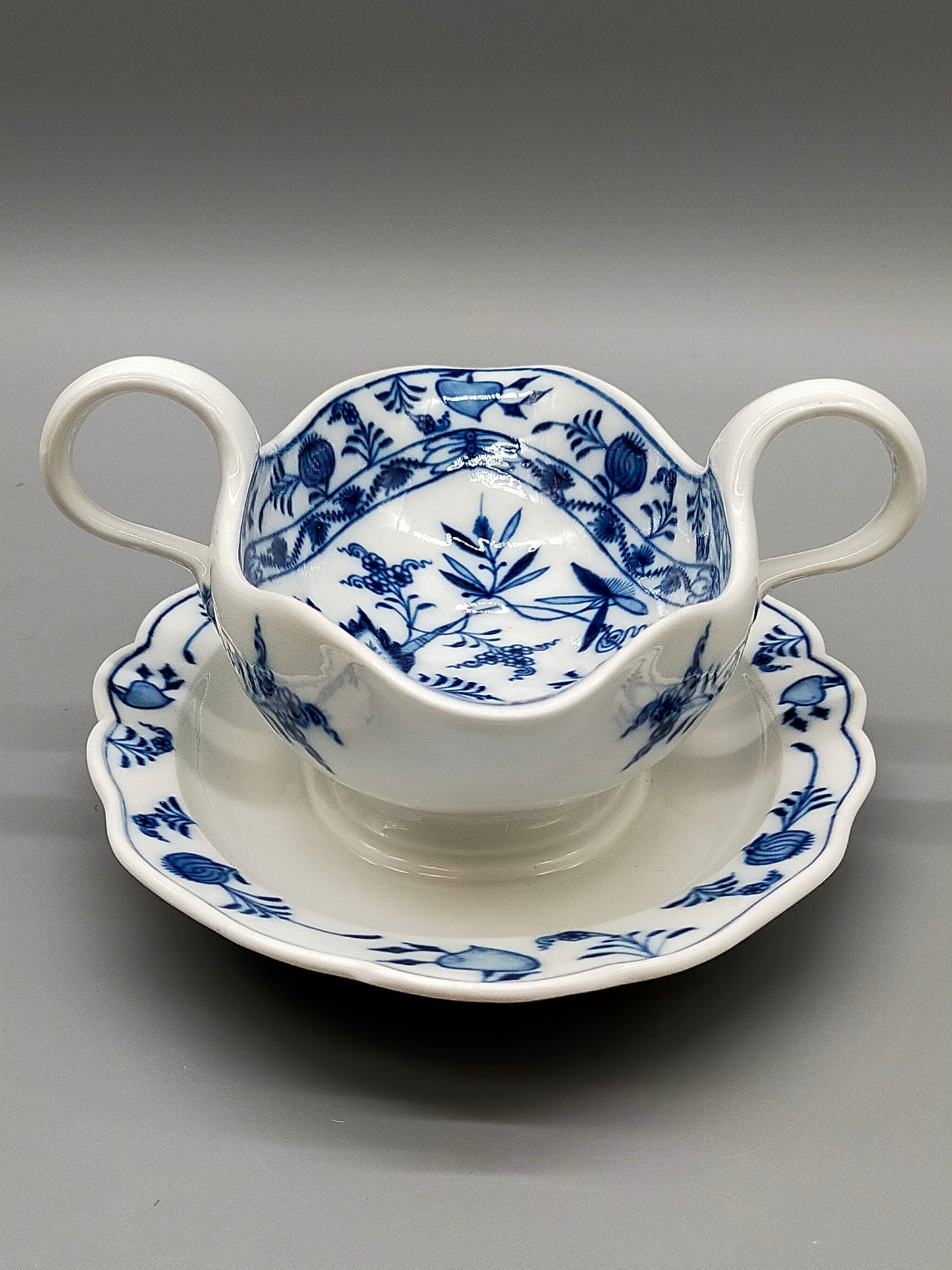 Eleganz Meissen Sauciere Zwiebelmuster aus Porzellan