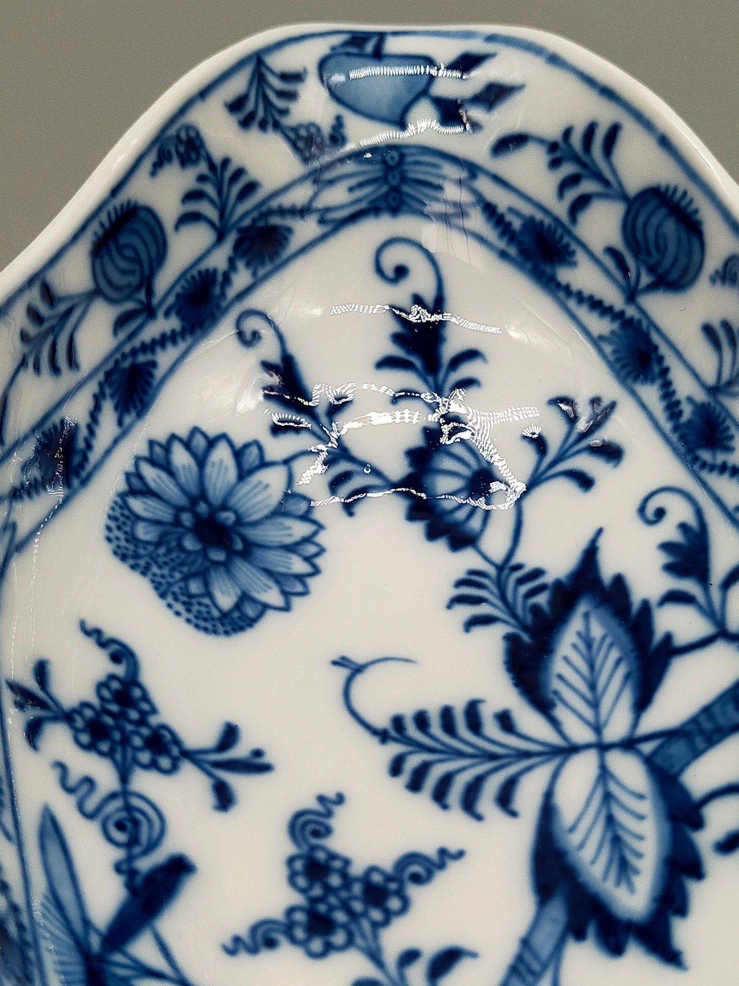 Meissen Sauciere Zwiebelmuster Klassische Eleganz aus Porzellan