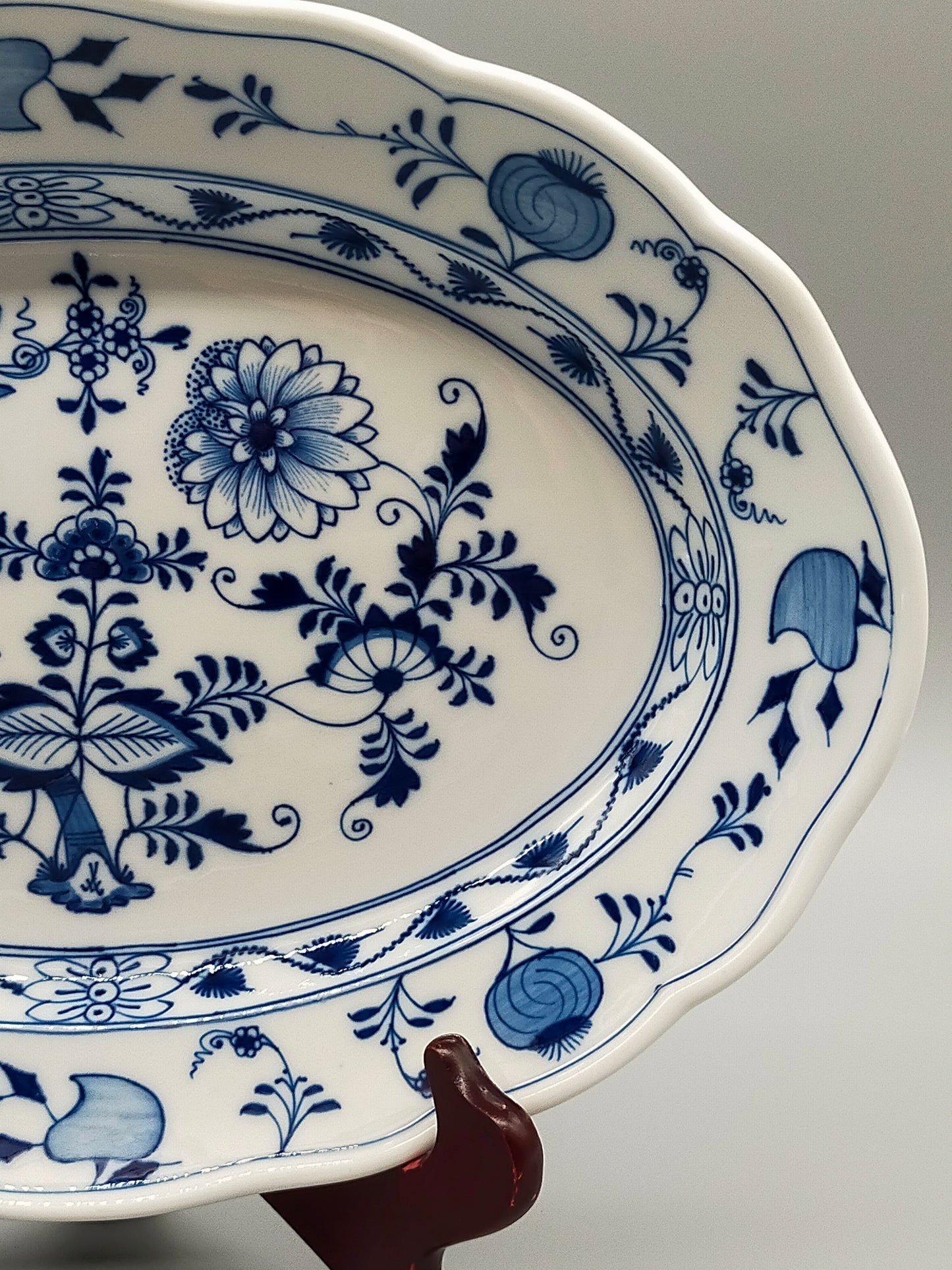 Meissen Zwiebelmuster Ovaler Servierteller – Klassisches Porzellan