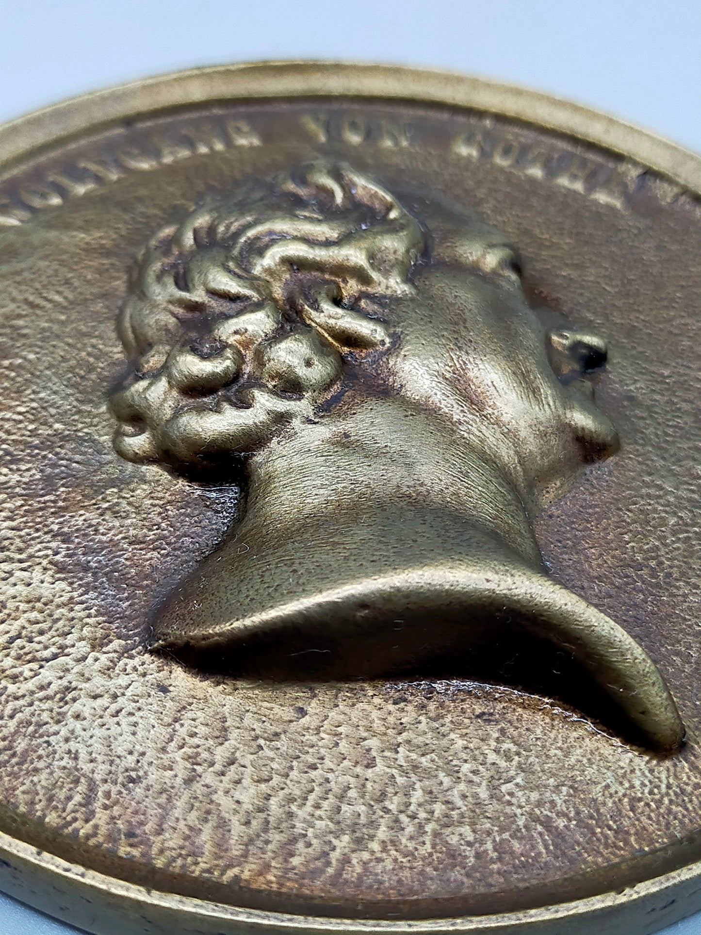 Antike Bronze Wandplakette – Johann Wolfgang von Goethe