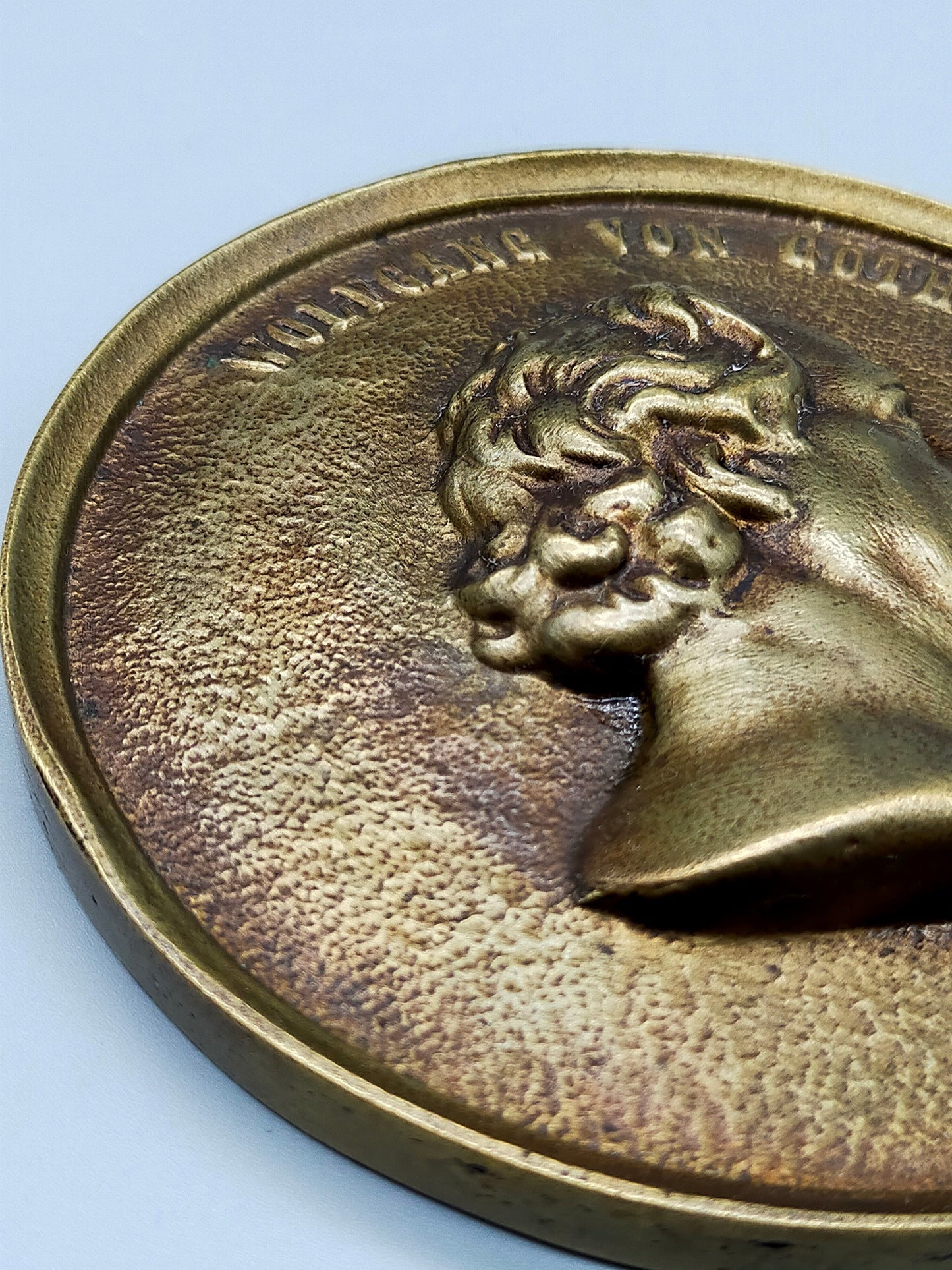 Antike Bronze Wandplakette – Johann Wolfgang von Goethe