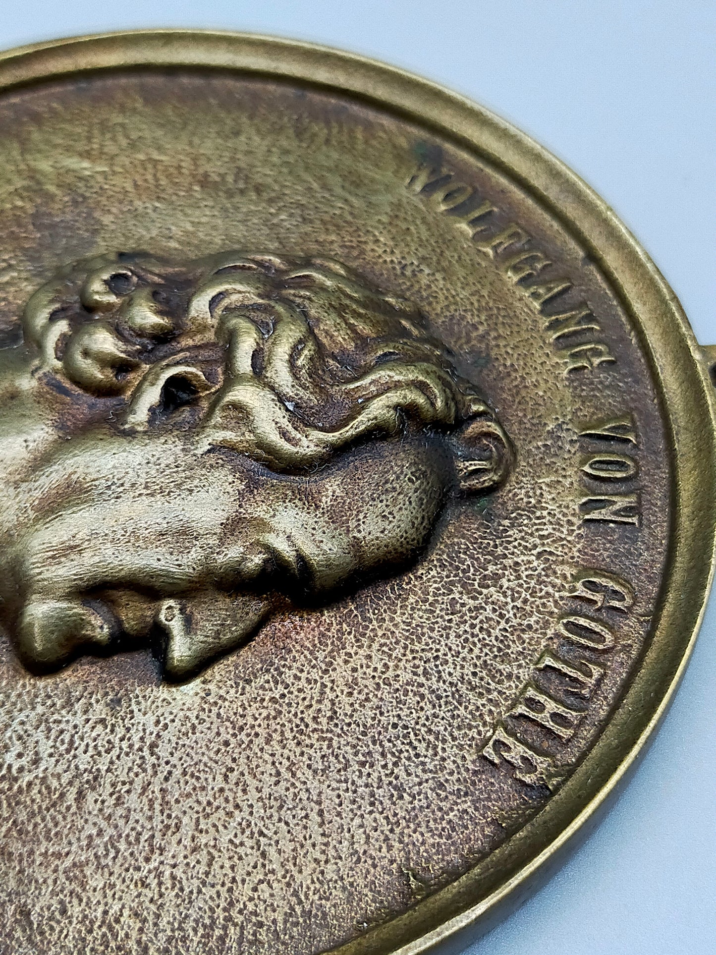 Antike Bronze Wandplakette – Johann Wolfgang von Goethe