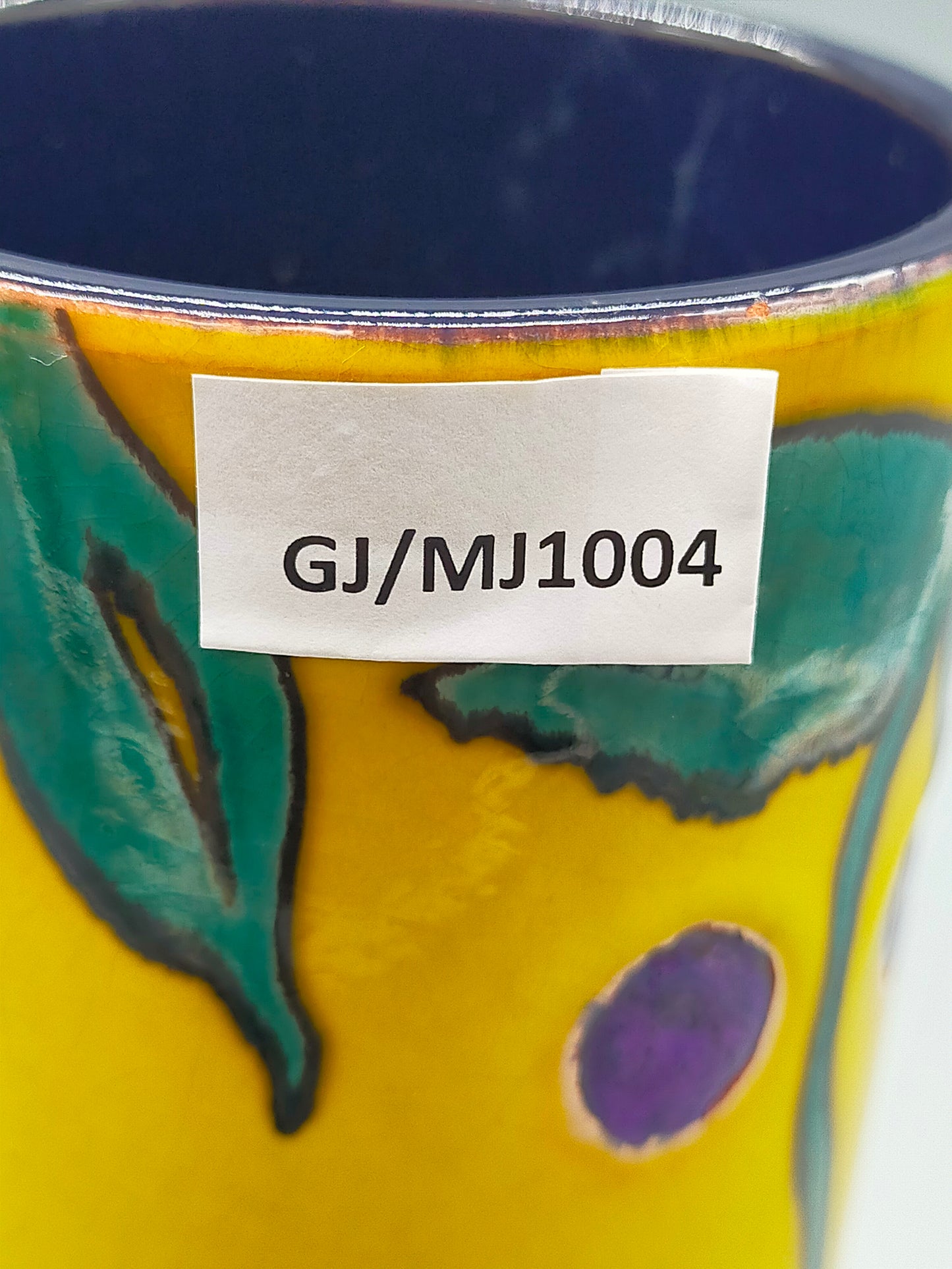 Stilvolle Keramik Zylinder Vase Farbenfrohes Design mit Blättermotiv