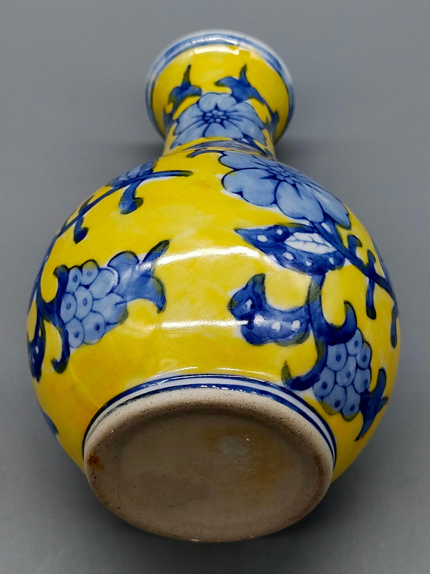 Klassische Keramik Vase in Gelb & Blau Florales Asiatisches Design
