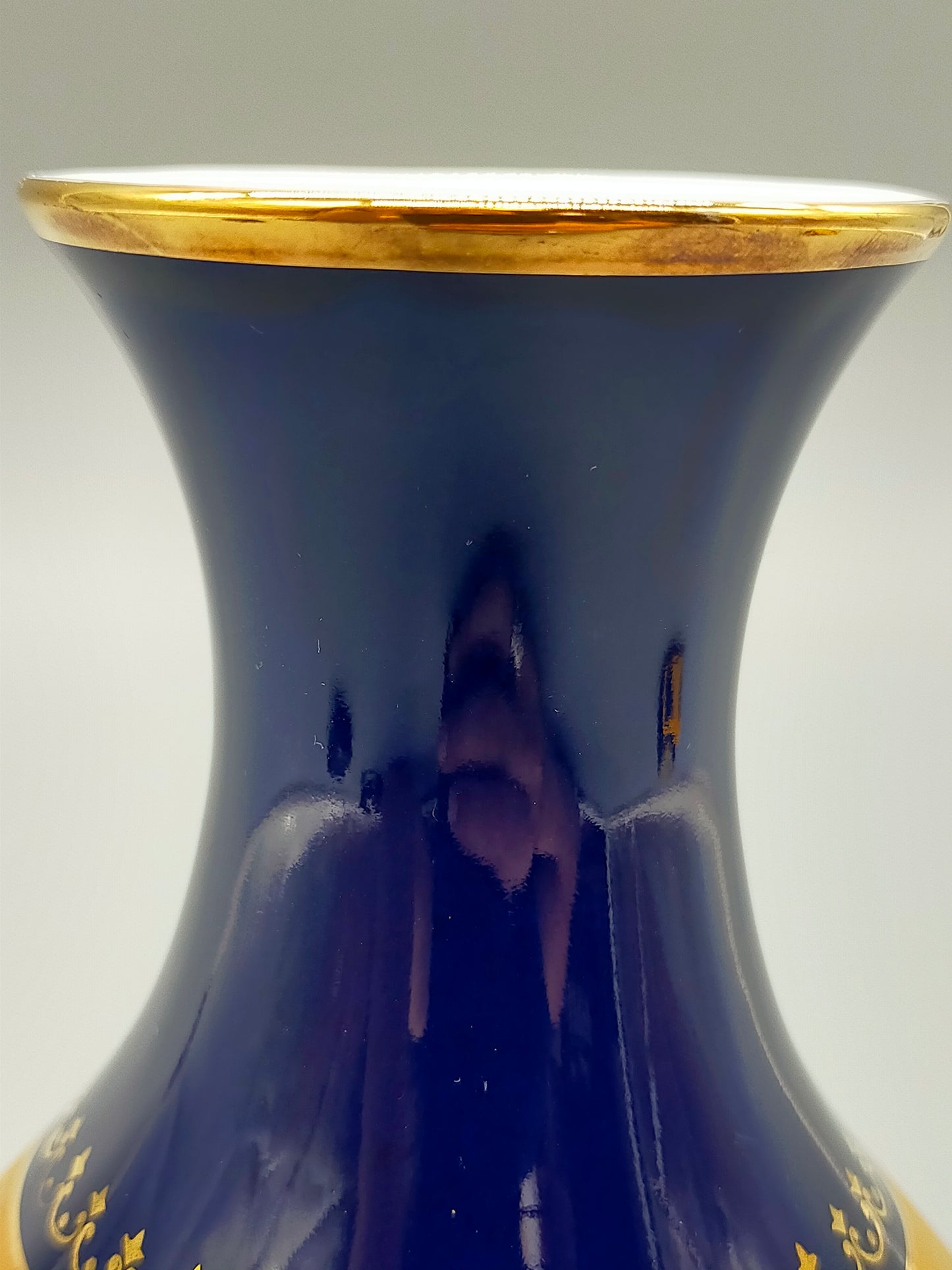 KPM Royal Bavaria Vase Echt Cobalt – Elegante Porzellan Vase mit Golddekor