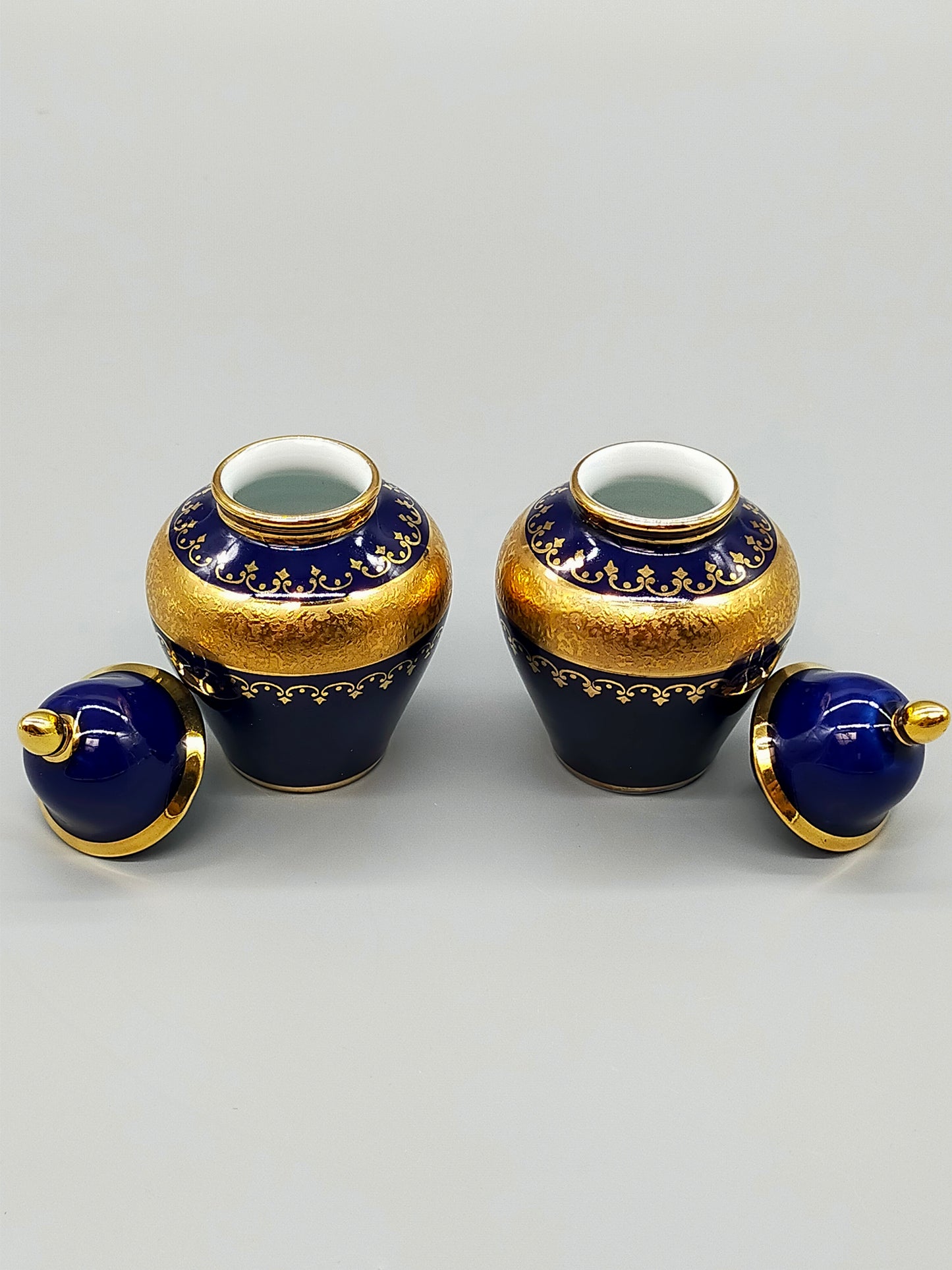 Royal KPM Porcellan Bavaria Deckelvasen Echt Cobalt mit Golddekor