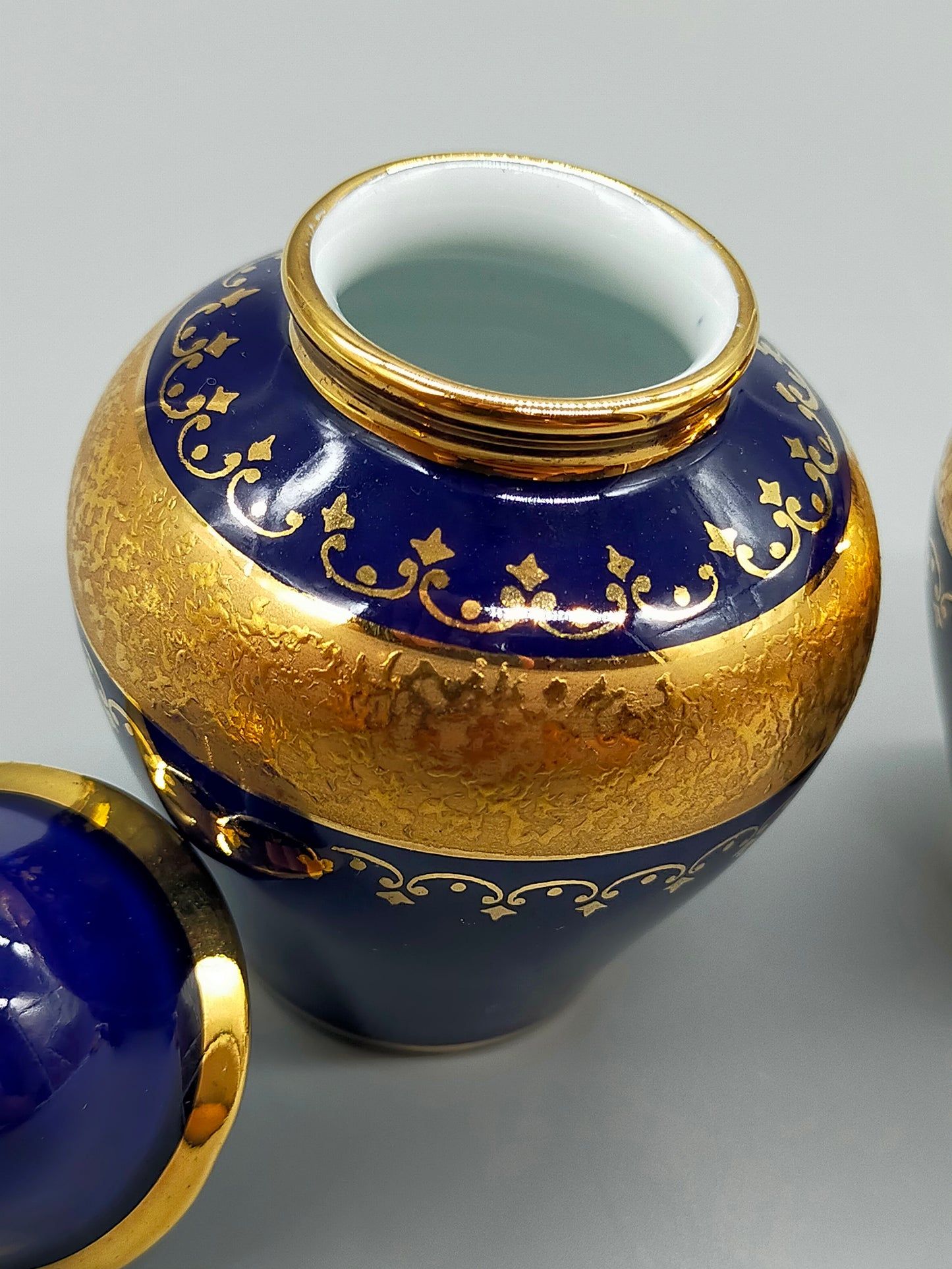 Royal KPM Porcellan Bavaria Deckelvasen Echt Cobalt mit Golddekor