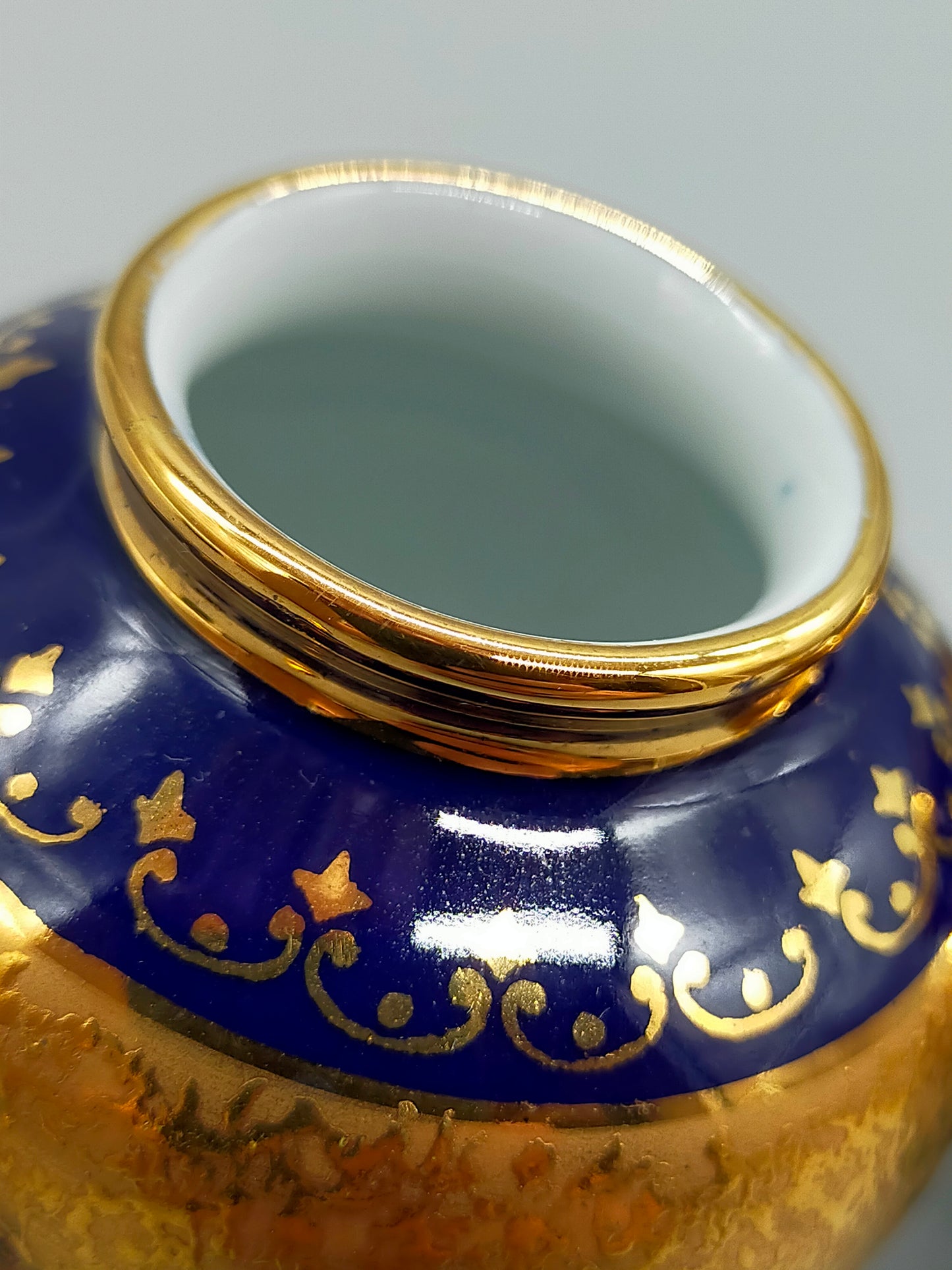 Royal KPM Porcellan Bavaria Deckelvasen Echt Cobalt mit Golddekor