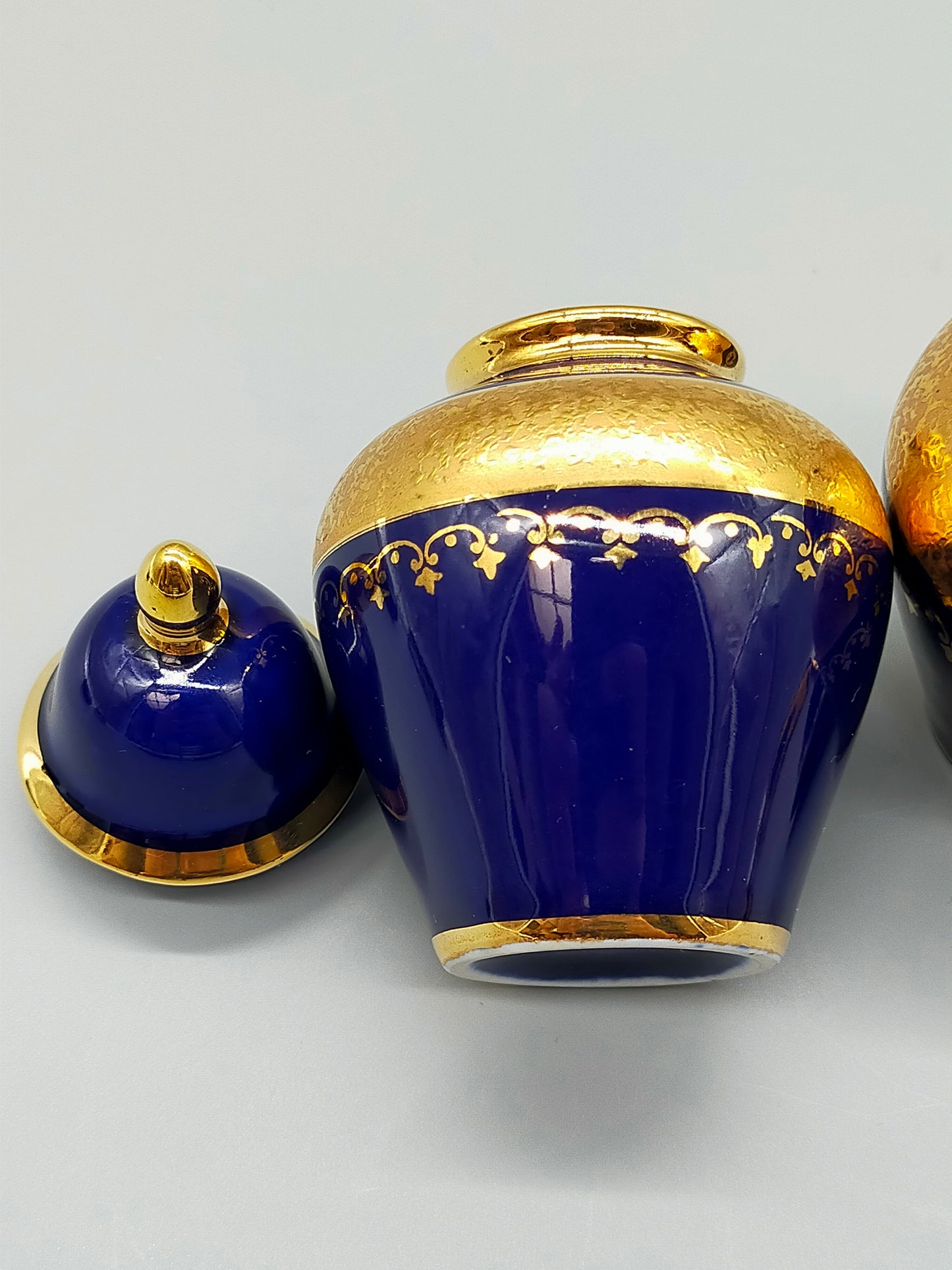 Royal KPM Porcellan Bavaria Deckelvasen Echt Cobalt mit Golddekor