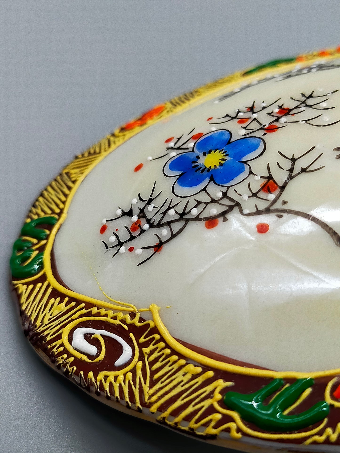 Japanische Satsuma Stil Porzellan Dose mit Vogel und Blüten