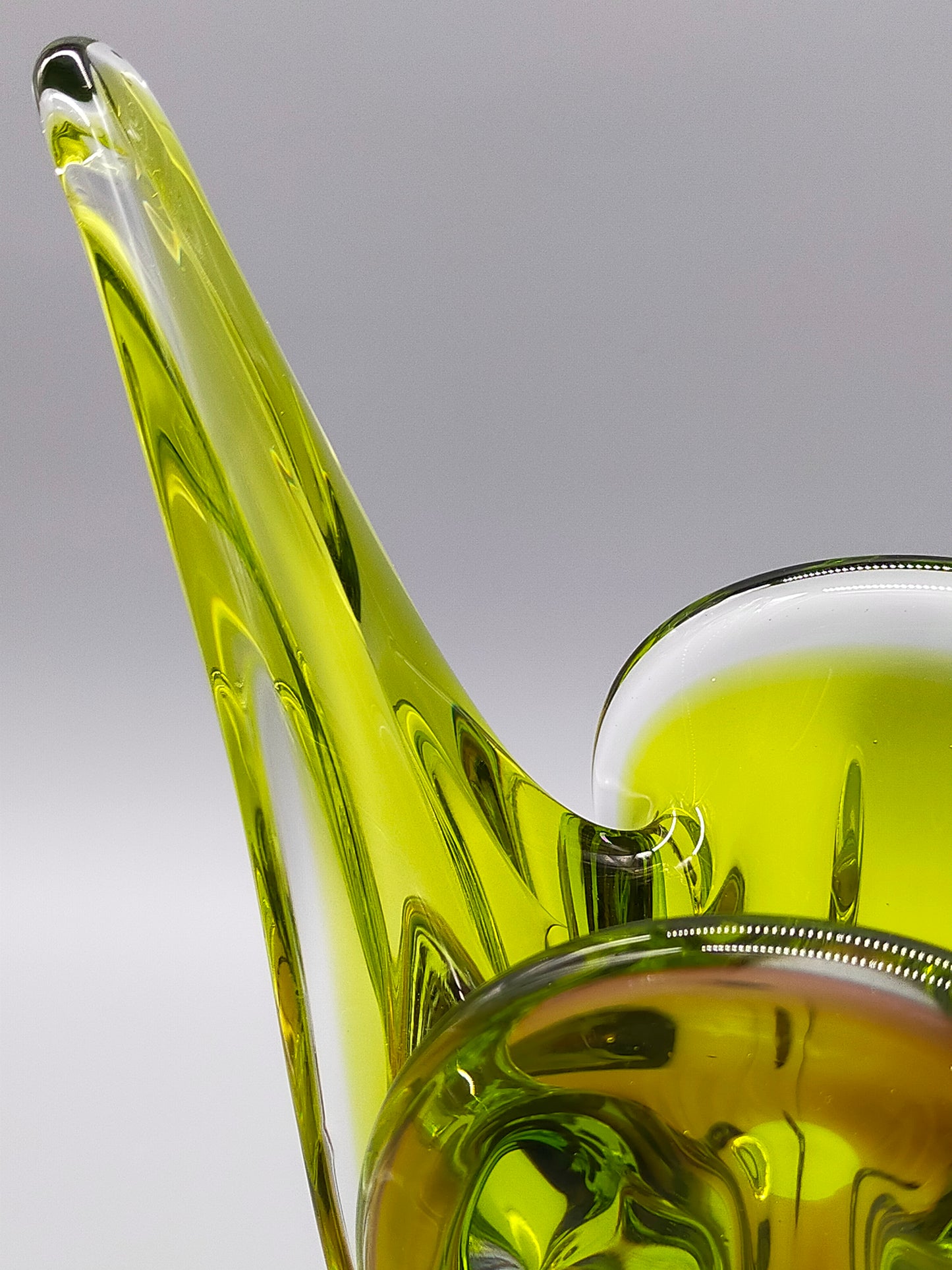 Murano Glas Vase Elegantes Sommerso Design in Grün und Braun