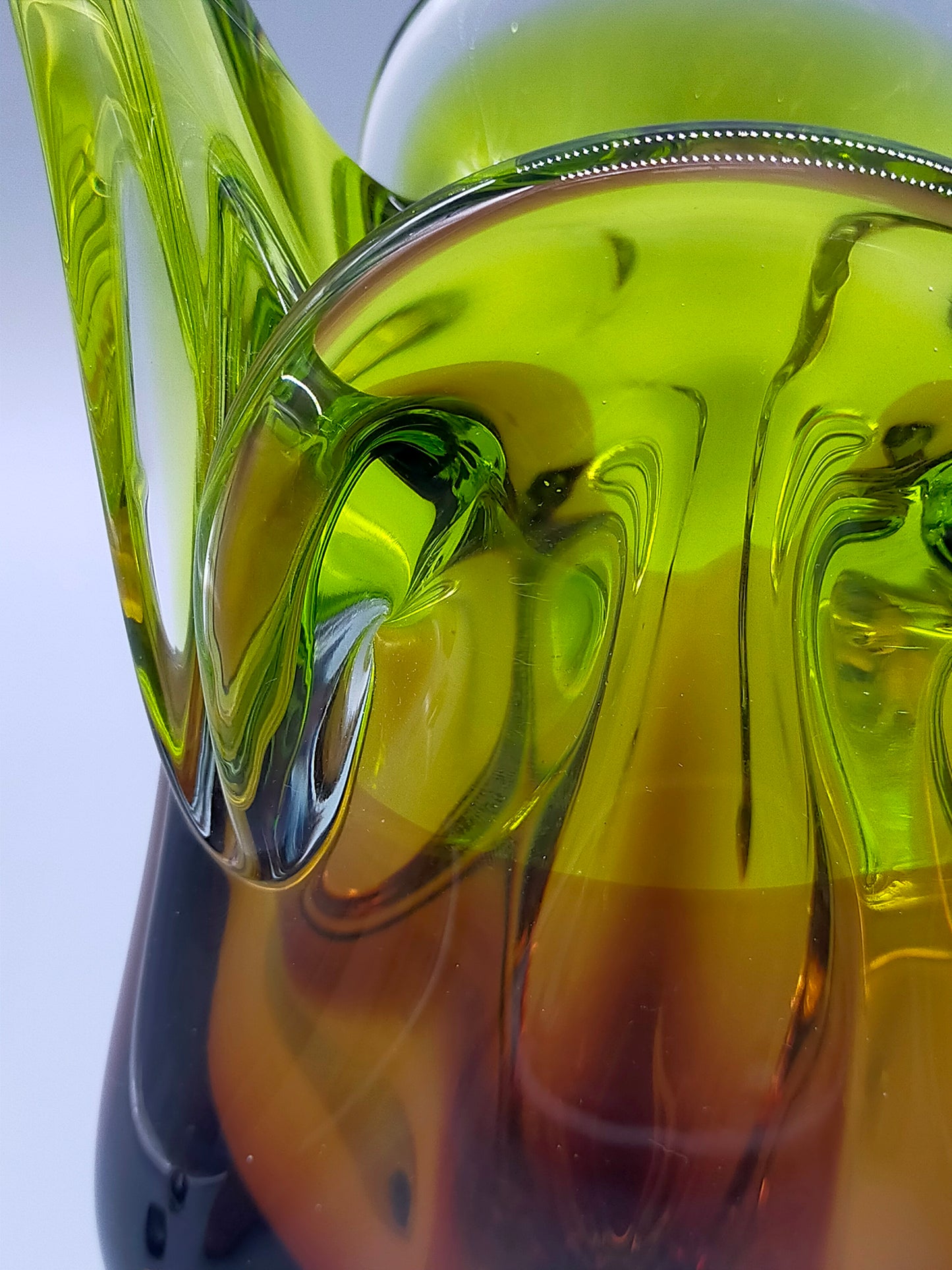 Murano Glas Vase Elegantes Sommerso Design in Grün und Braun