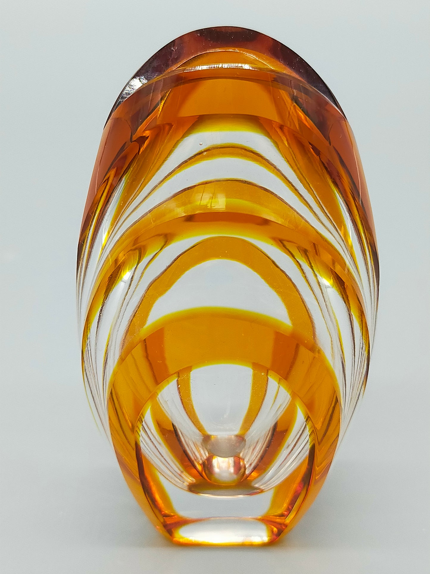 Böhmische Chribska Kunstglas Vase Design in Bernstein-Gelb