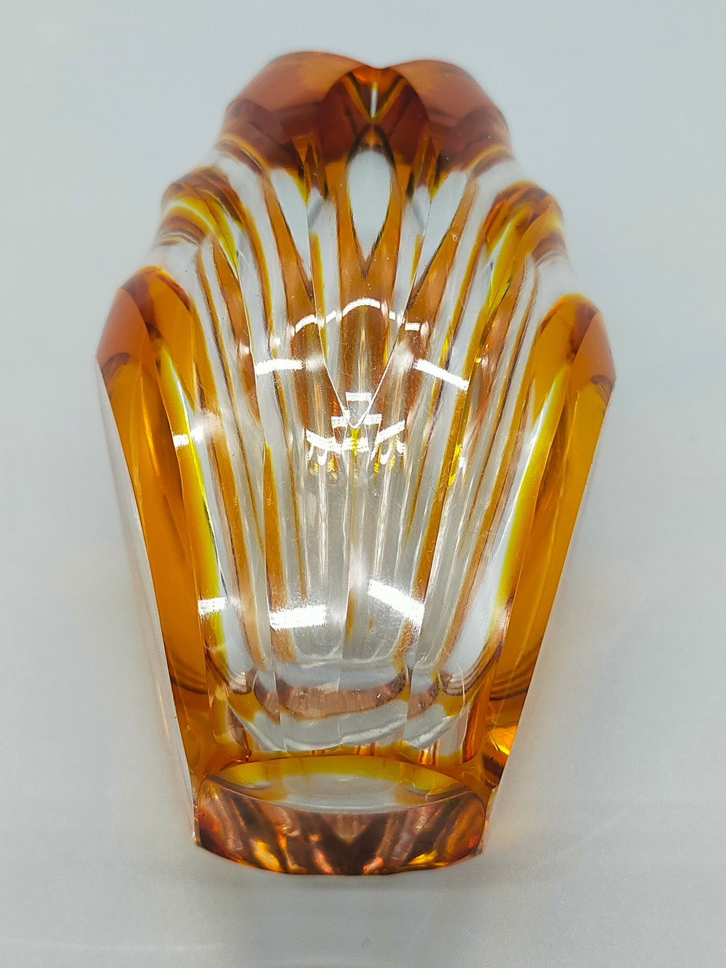 Böhmische Chribska Kunstglas Vase Design in Bernstein-Gelb