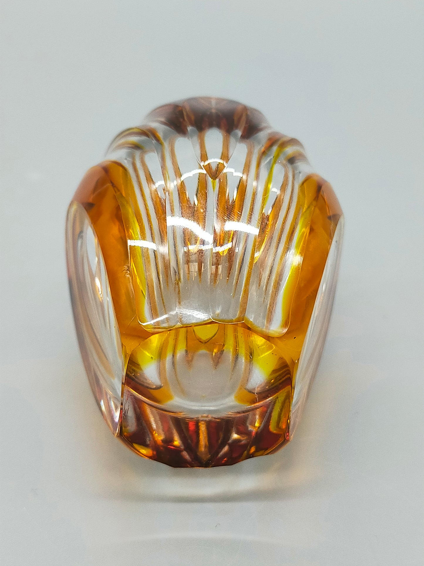 Böhmische Chribska Kunstglas Vase Design in Bernstein-Gelb