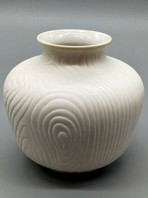 Vintage Tirschenreuth Porzellan Vase Weißes Relief mit Holzstruktur