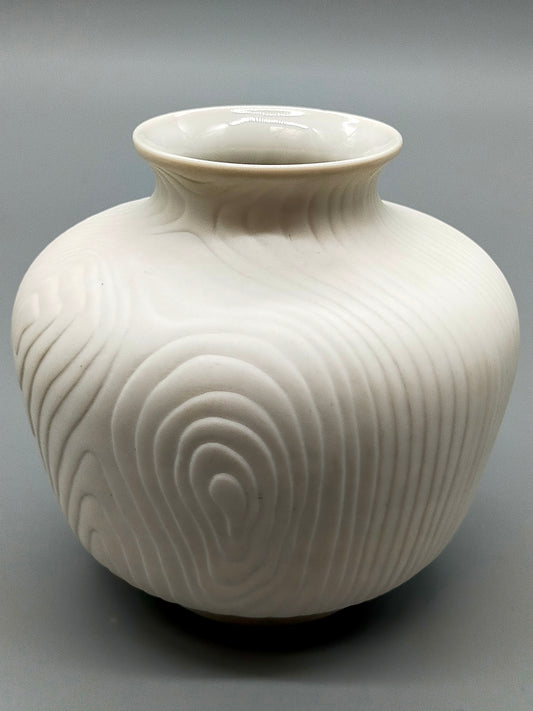 Vintage Tirschenreuth Porzellan Vase Weißes Relief mit Holzstruktur