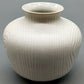 Vintage Tirschenreuth Porzellan Vase Weißes Relief mit Holzstruktur