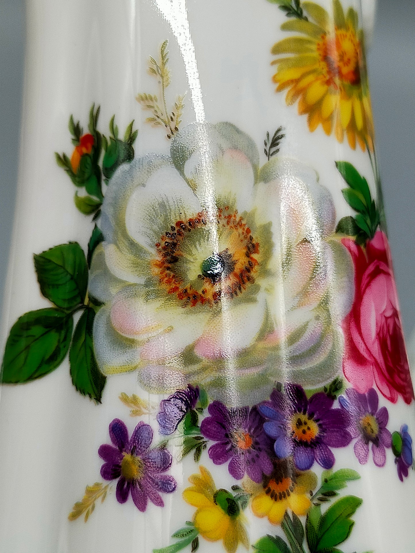 Eleganter Gerold Porzellan Krug Florales Dekor mit Goldrand