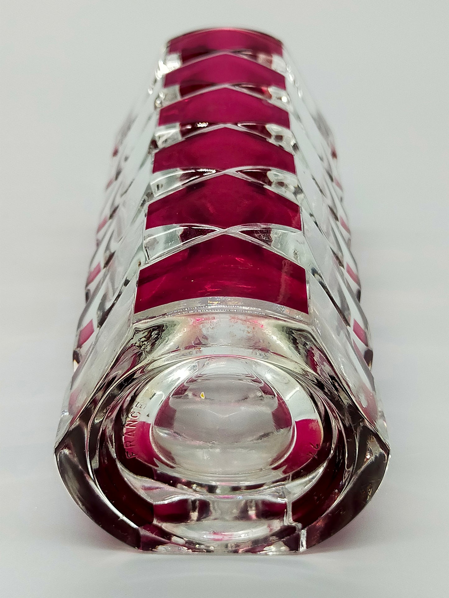 Hochwertige Kristall Vase Kunstvolles Überfangglas in Rubinrot