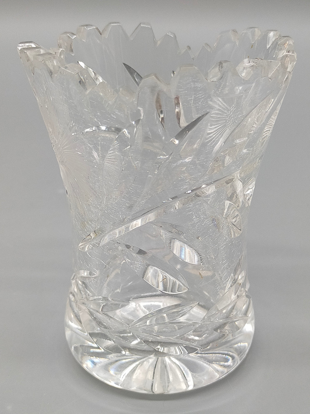 Edle Kristallglas Vase Traditionelles Schliffdekor – Gallery Jarrodi