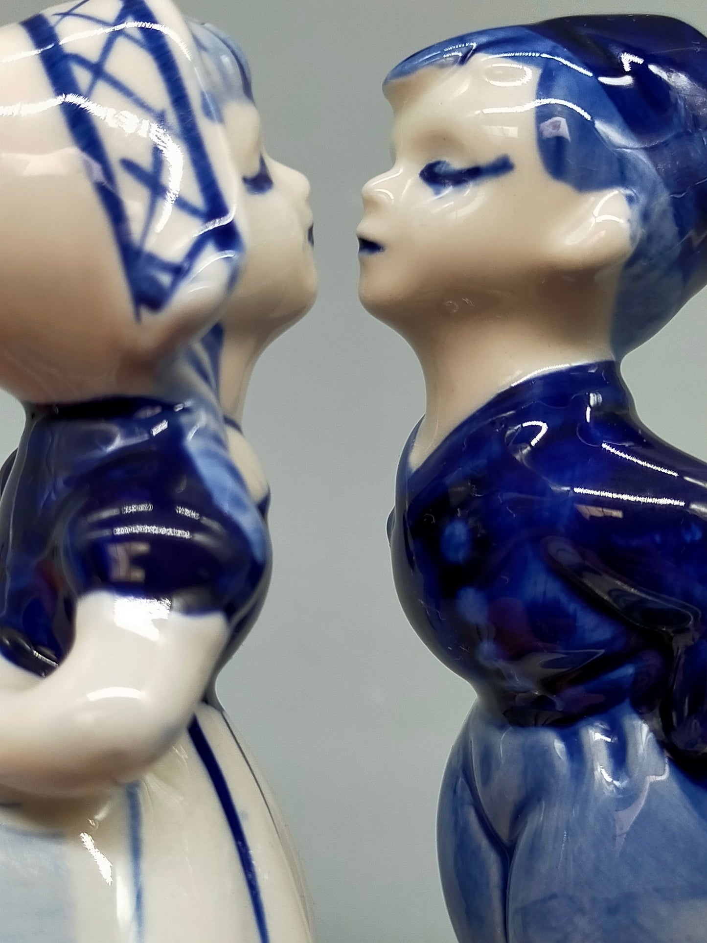 Delft Blauw Porzellanfigur Küssendes Paar Holland Stil