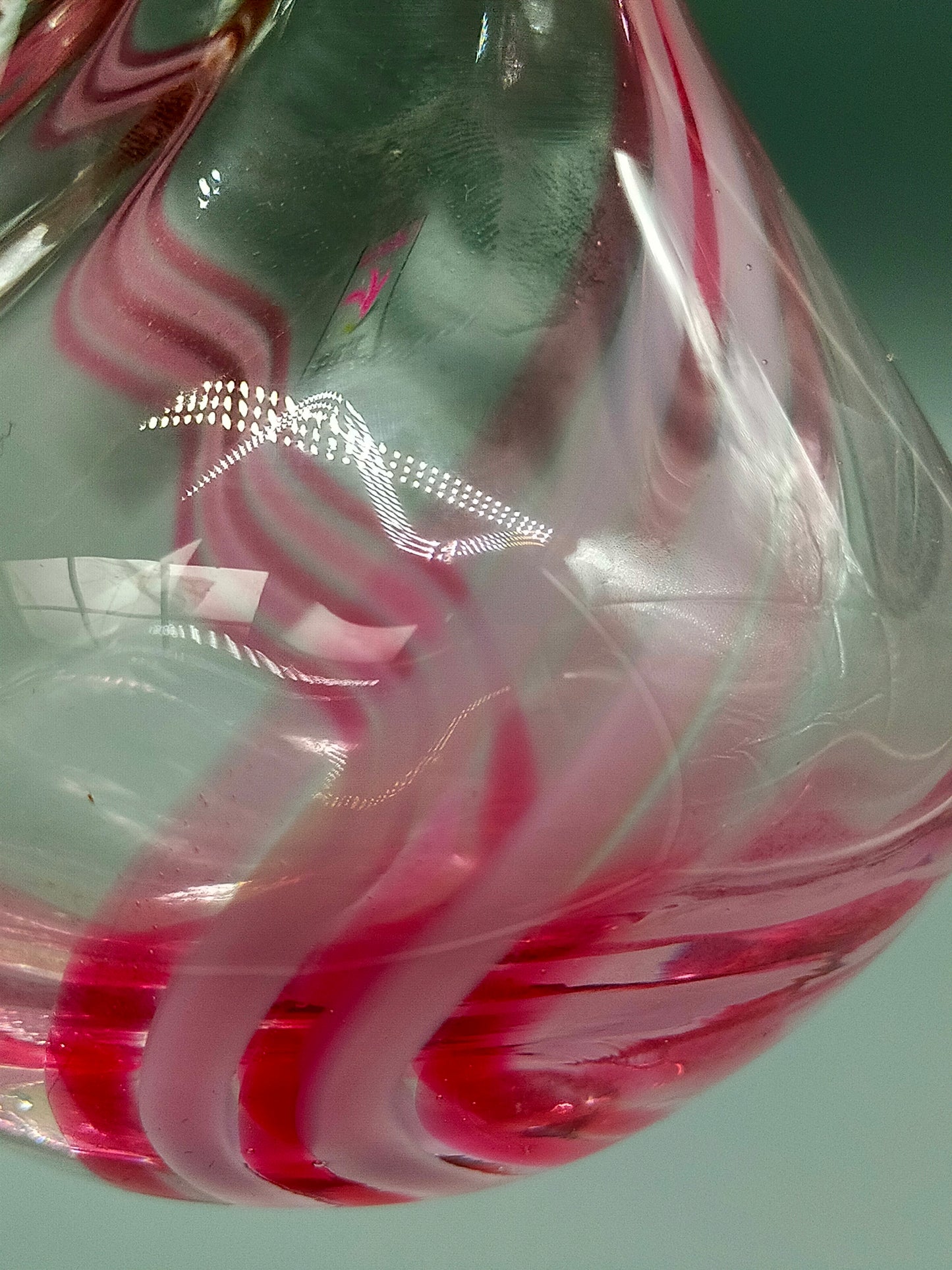 Caithness Rondo Glas Vase Pink-Weißer Wirbel aus Schottland