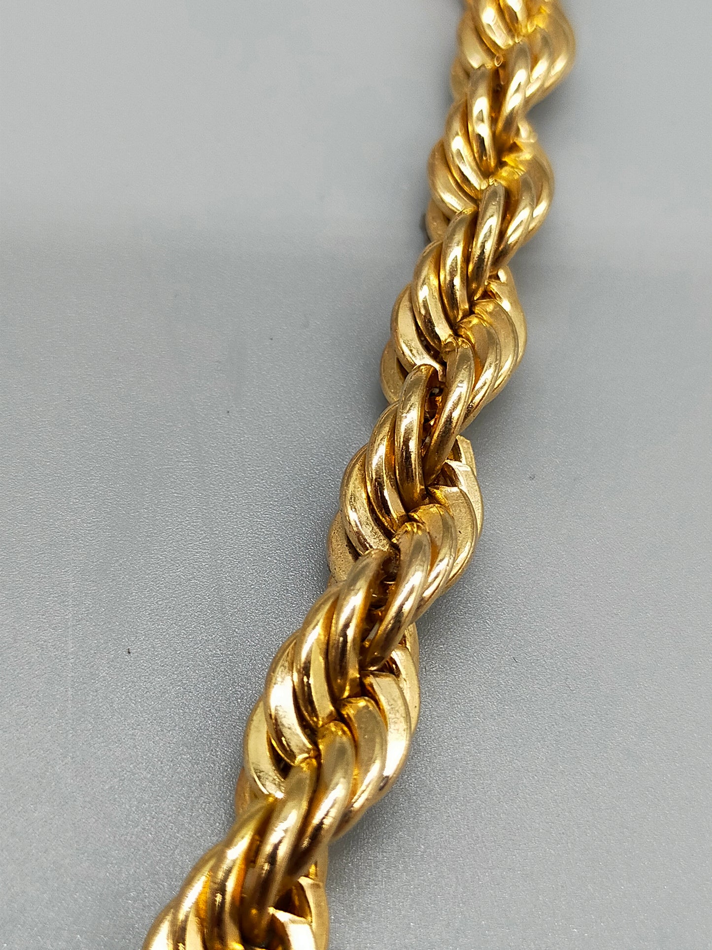 Klassische Kordelkette in Gold-Optik Eleganter Schmuck für jeden Anlass