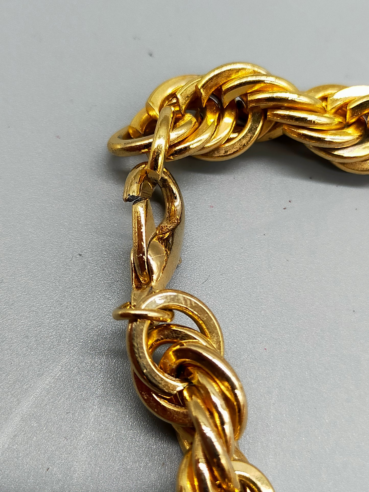 Klassische Kordelkette in Gold-Optik Eleganter Schmuck für jeden Anlass