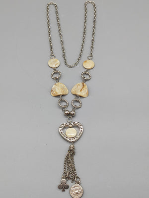 Elegante Damen Kette mit Herzanhänger und Quaste