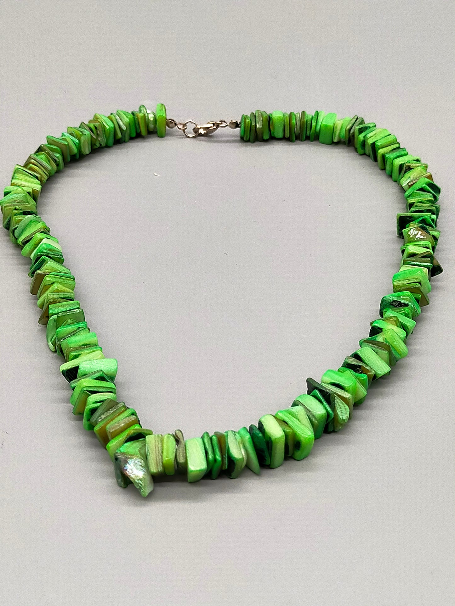 Auffällige Grüne Perlmutt Kette Modischer Muschelschmuck