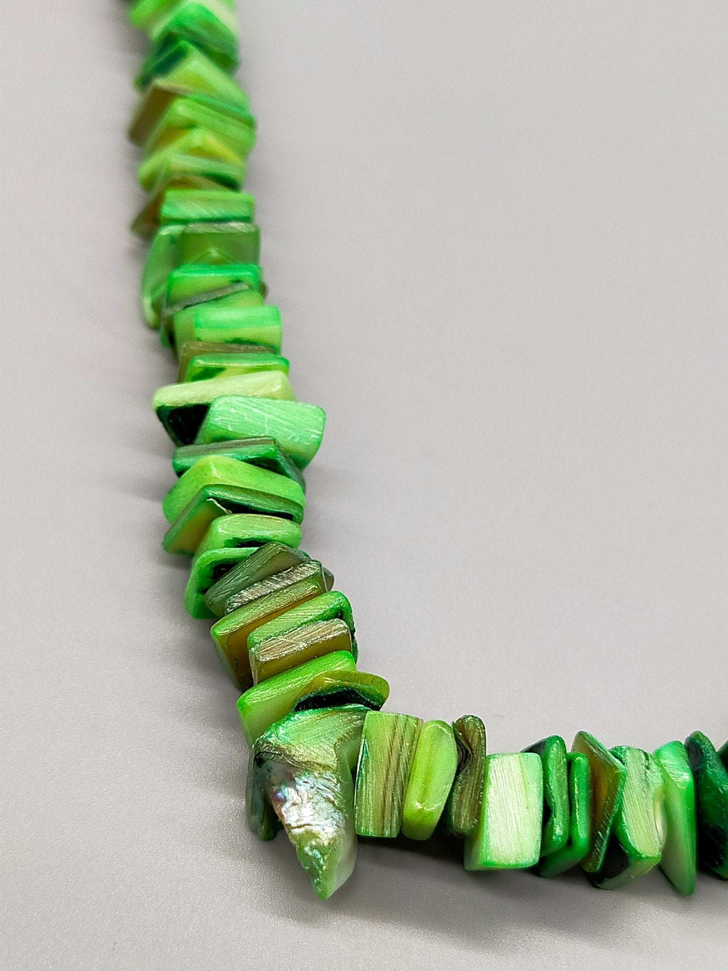 Auffällige Grüne Perlmutt Kette Modischer Muschelschmuck