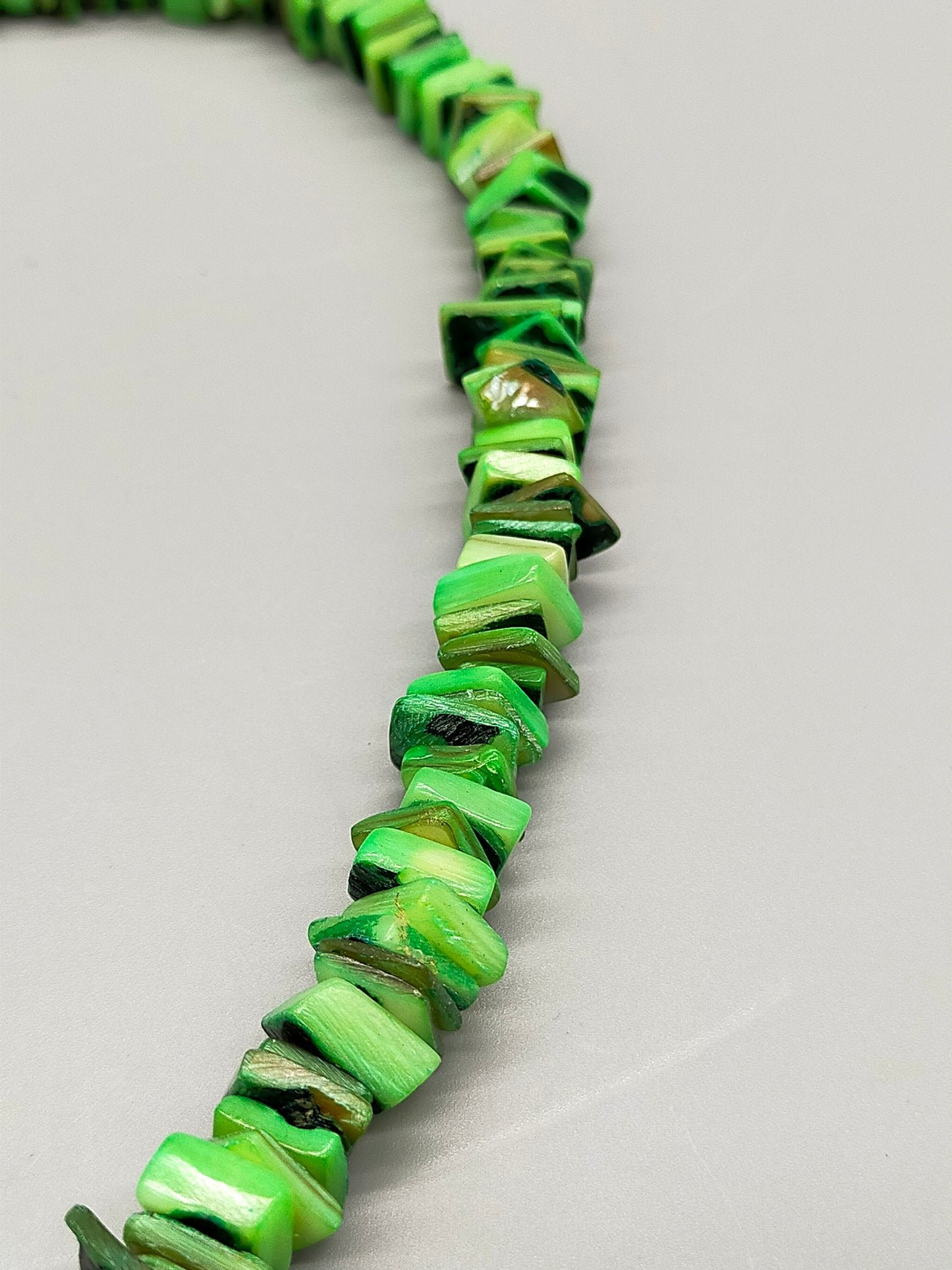 Auffällige Grüne Perlmutt Kette Modischer Muschelschmuck