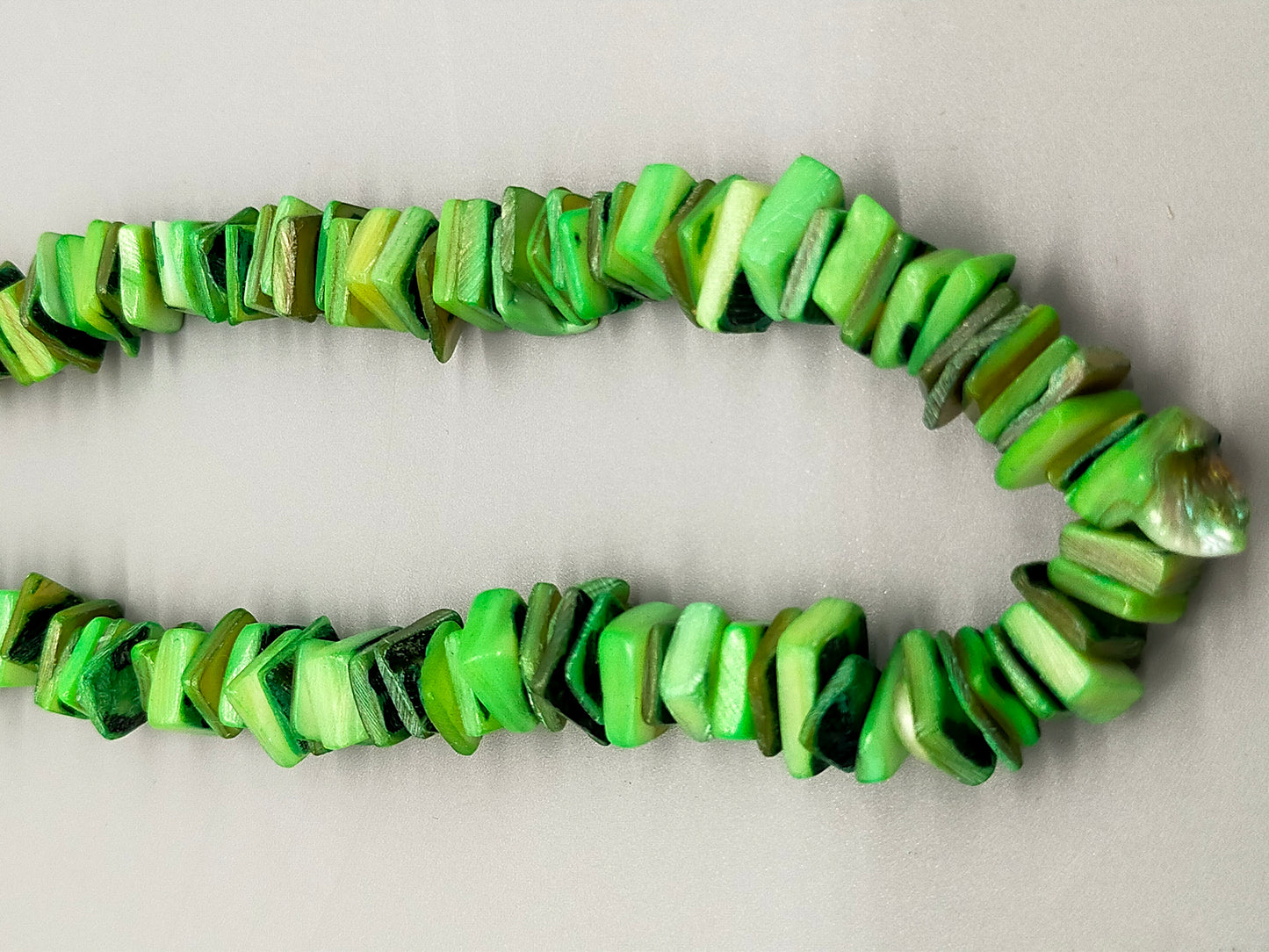 Auffällige Grüne Perlmutt Kette Modischer Muschelschmuck