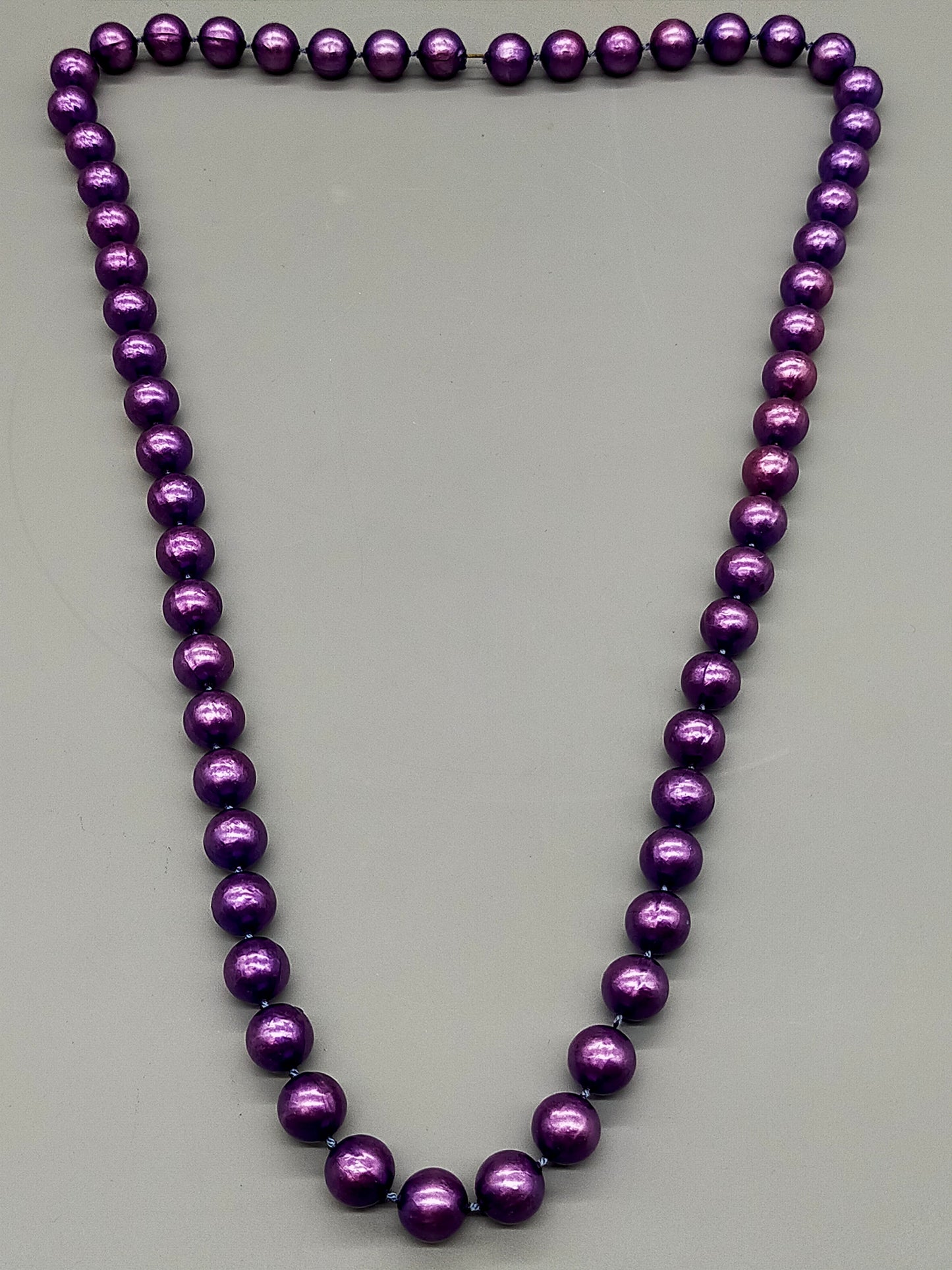 Elegante lila Perlenkette Klassische Damen Stil
