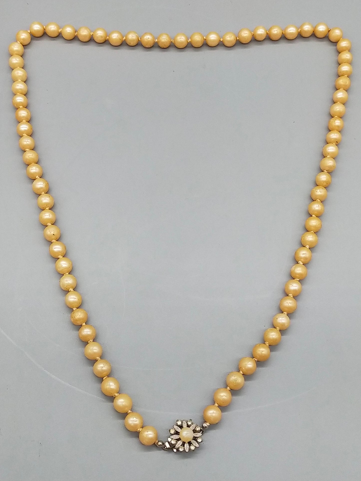 Vintage Perlen Kette mit floraler Strass Schließe