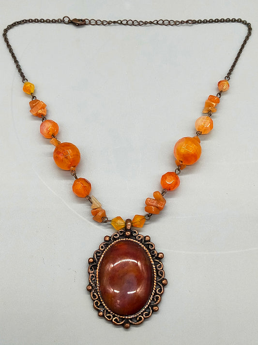 Elegante Damen Kette mit bernsteinfarbenem Stein Vintage Stil
