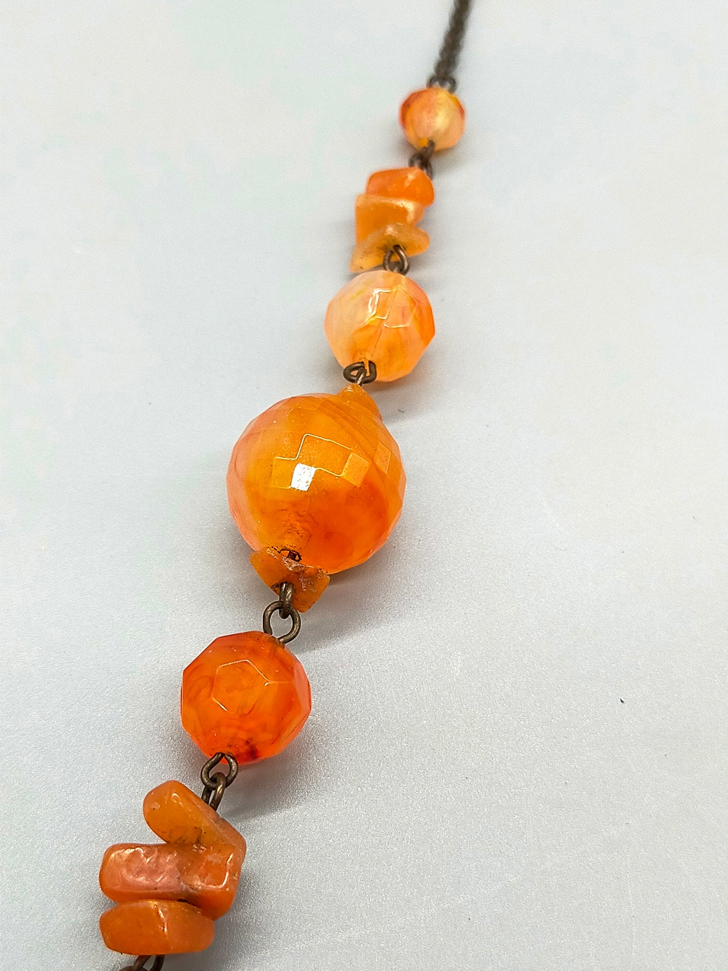 Elegante Damen Kette mit bernsteinfarbenem Stein Vintage Stil