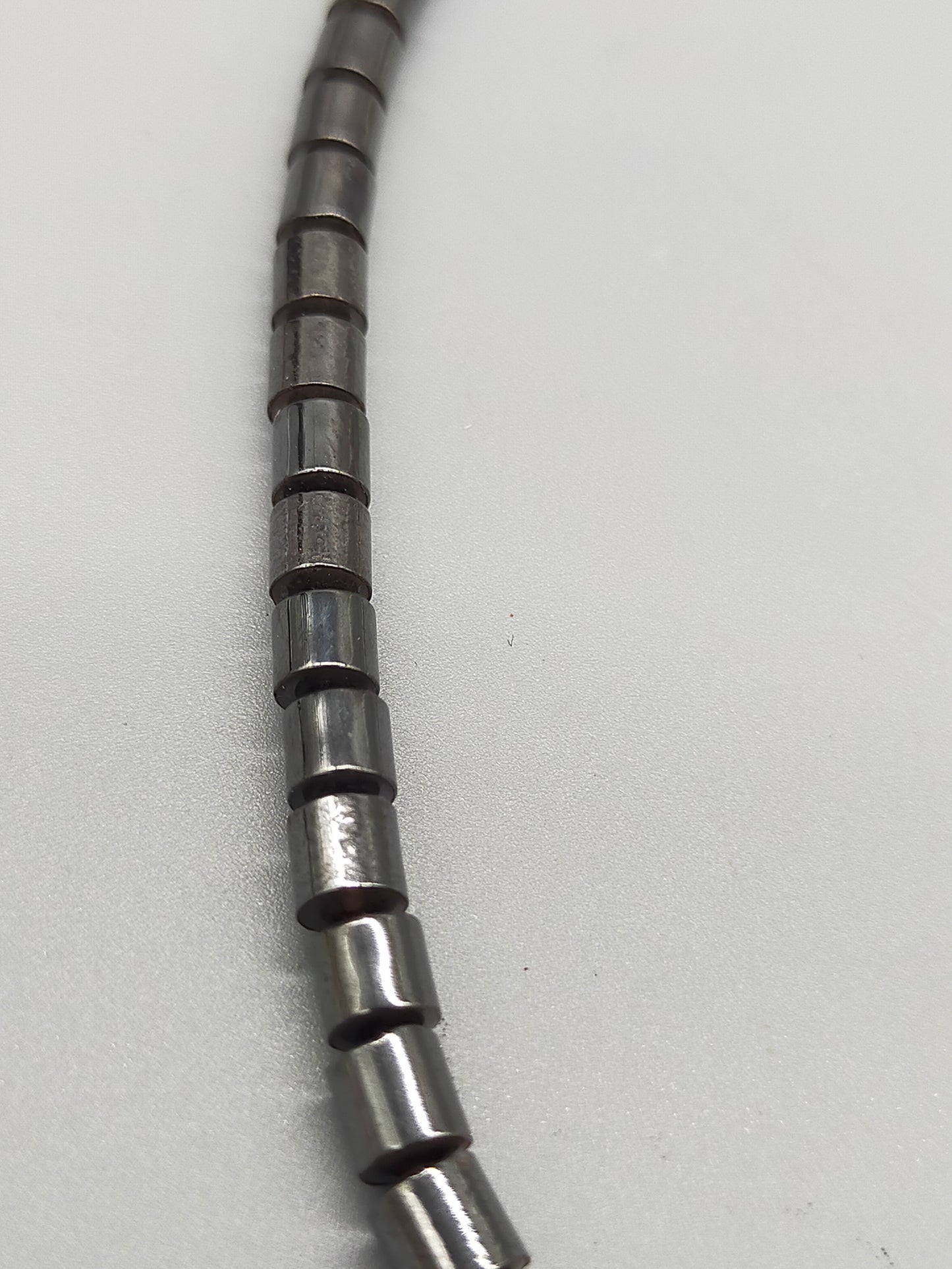 Elegante Hämatit Kette Stilvolles Collier mit geometrischen Elementen