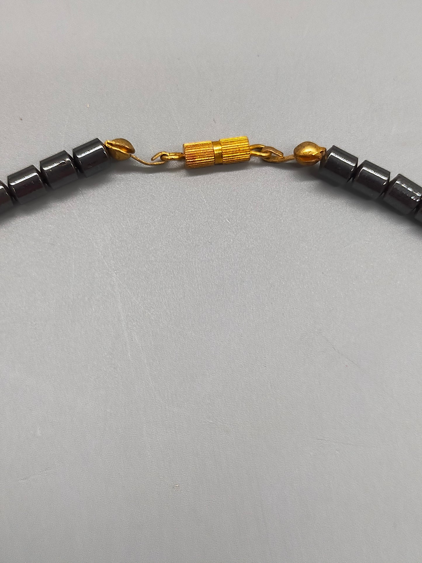 Elegante Hämatit Kette Stilvolles Collier mit geometrischen Elementen