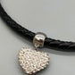 Moderne Damen Kette mit strassbesetztem Herzanhänger