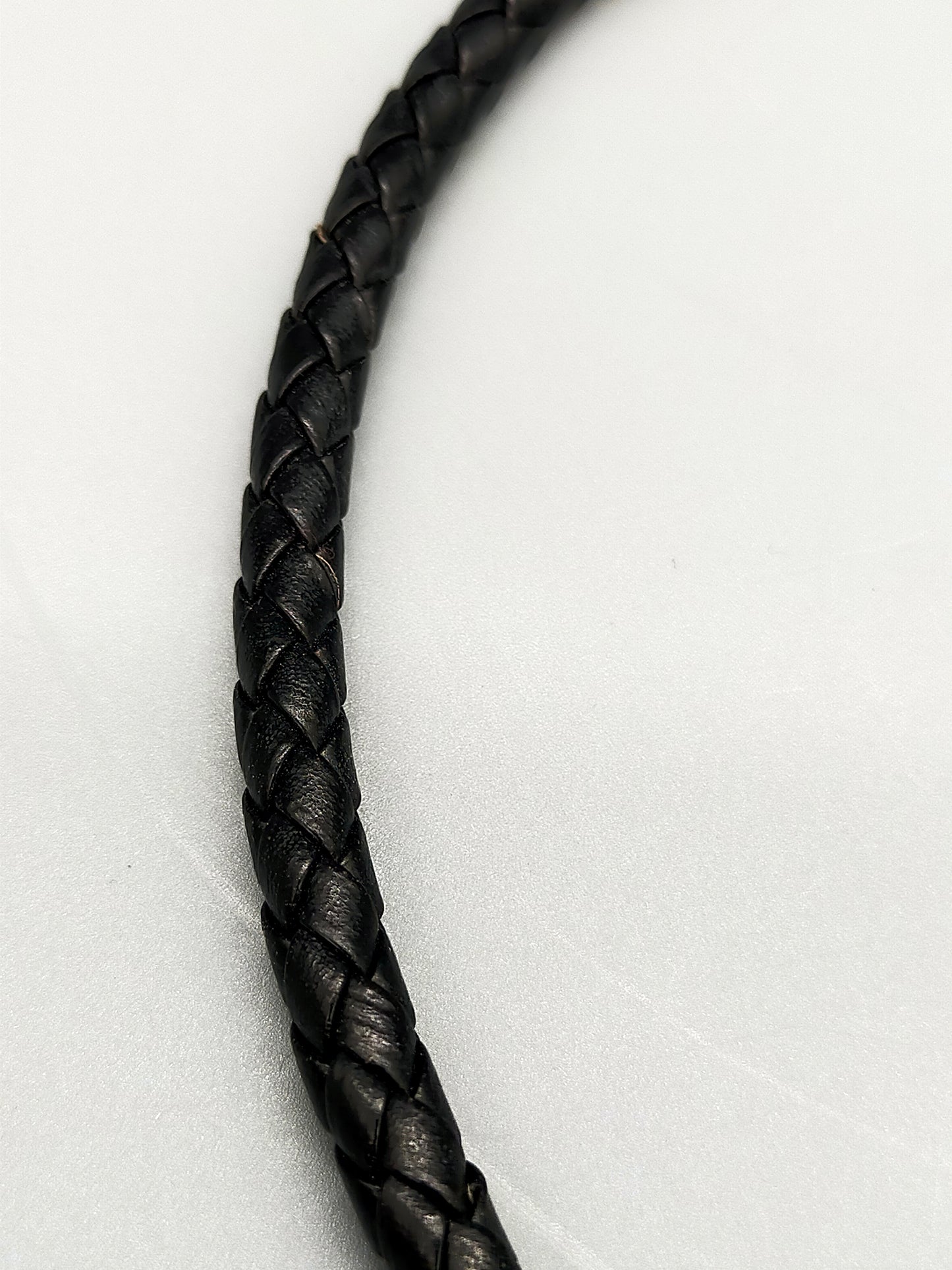 Moderne Damen Kette mit strassbesetztem Herzanhänger